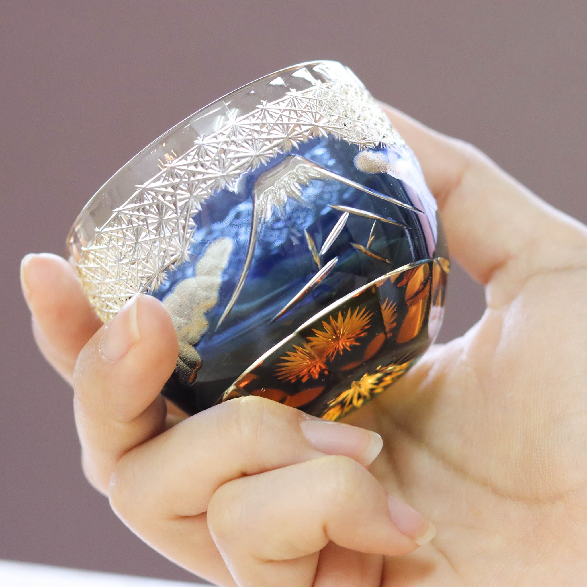 江戸切子 ぐい呑み|山下白雨|琥珀 瑠璃|山田硝子