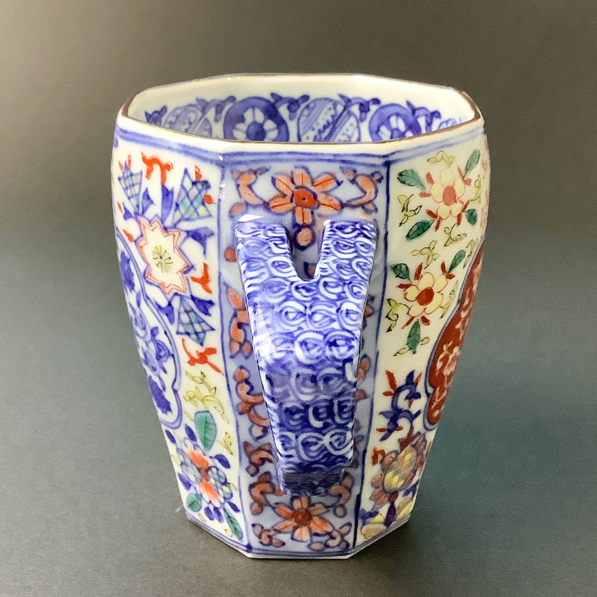 【在庫限り】京焼 マグカップ | 間取牡丹花づくし | 小 | 碧黄石窯