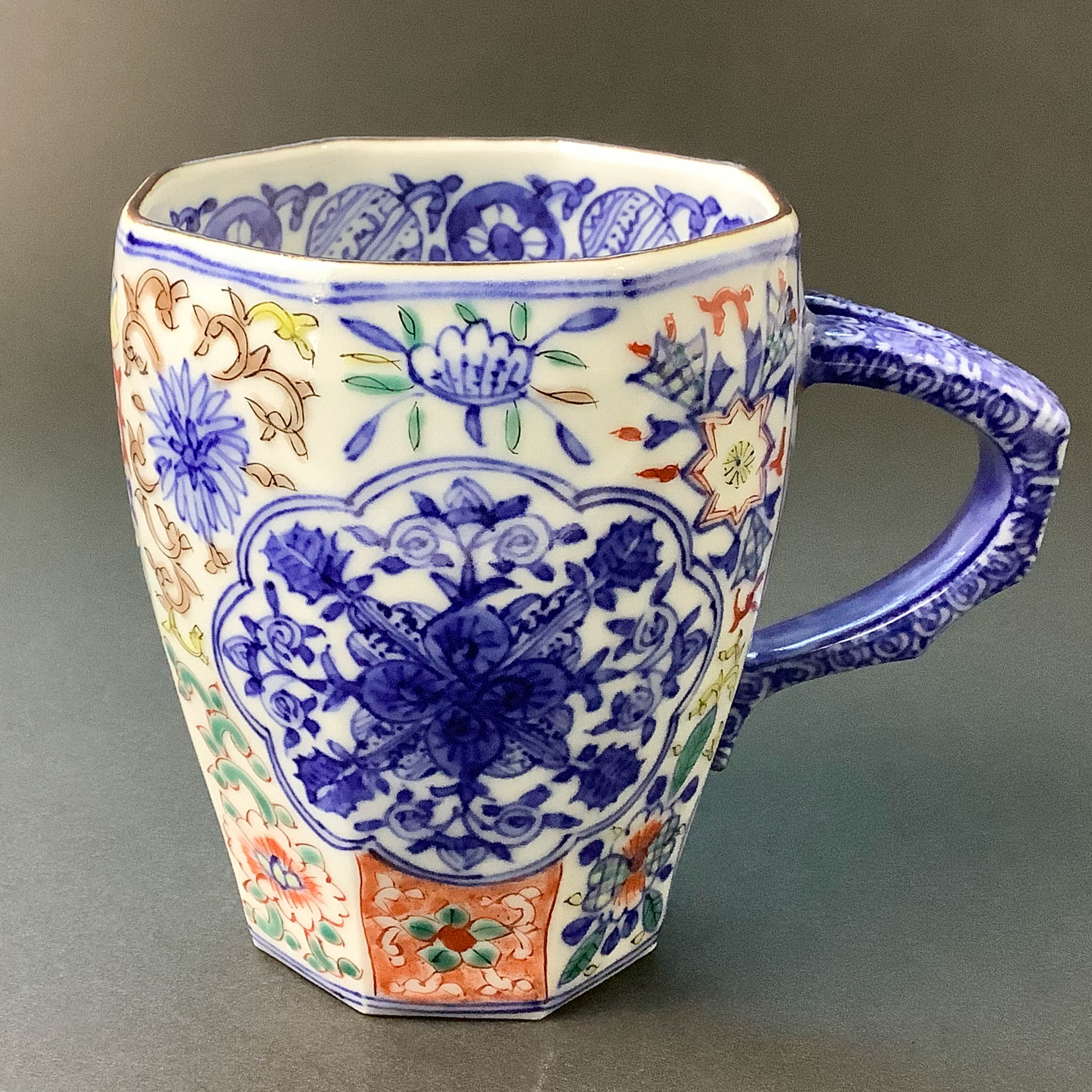 【在庫限り】京焼 マグカップ | 間取牡丹花づくし | 小 | 碧黄石窯