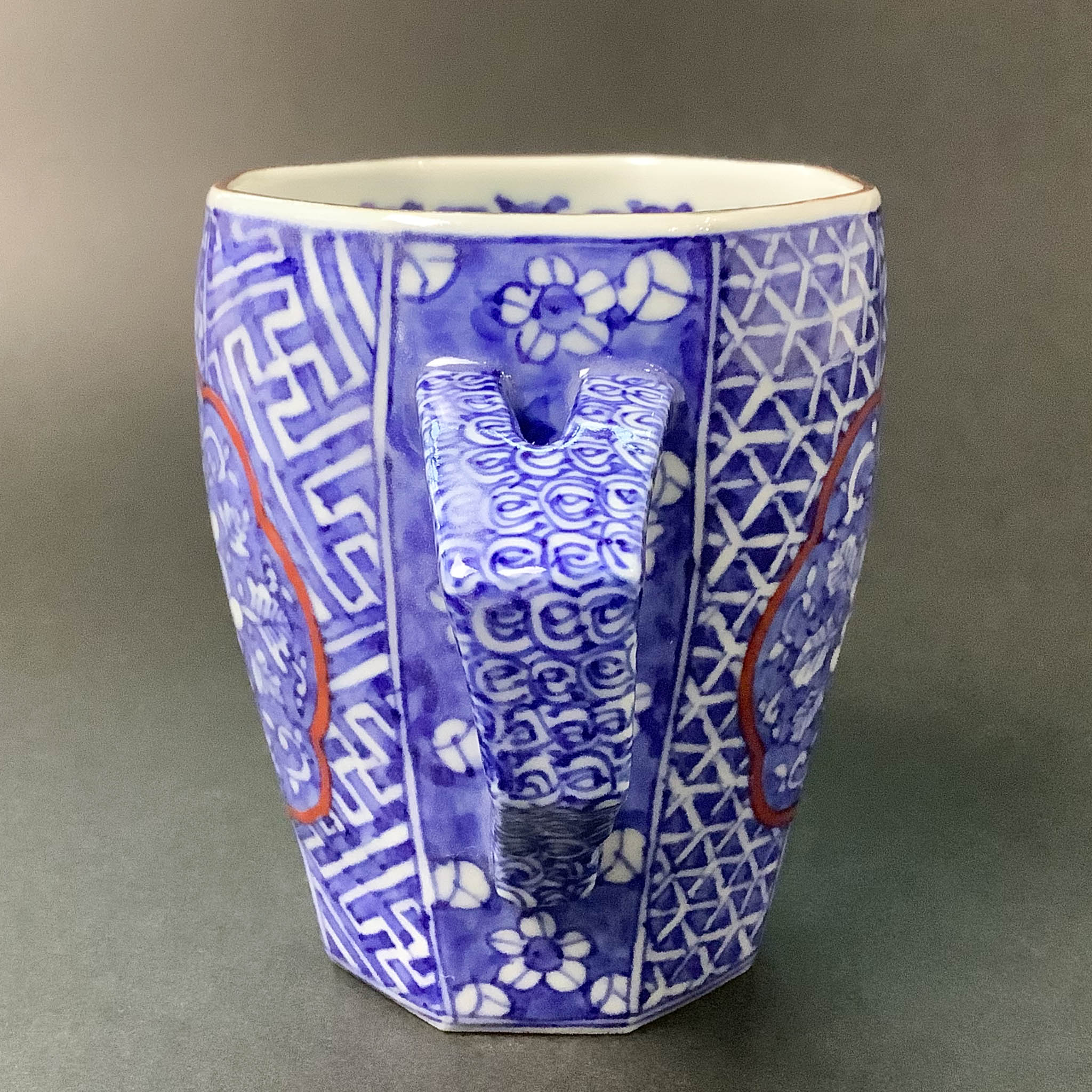 【在庫限り】京焼 マグカップ | 染付間取牡丹小紋 | 小 | 碧黄石窯