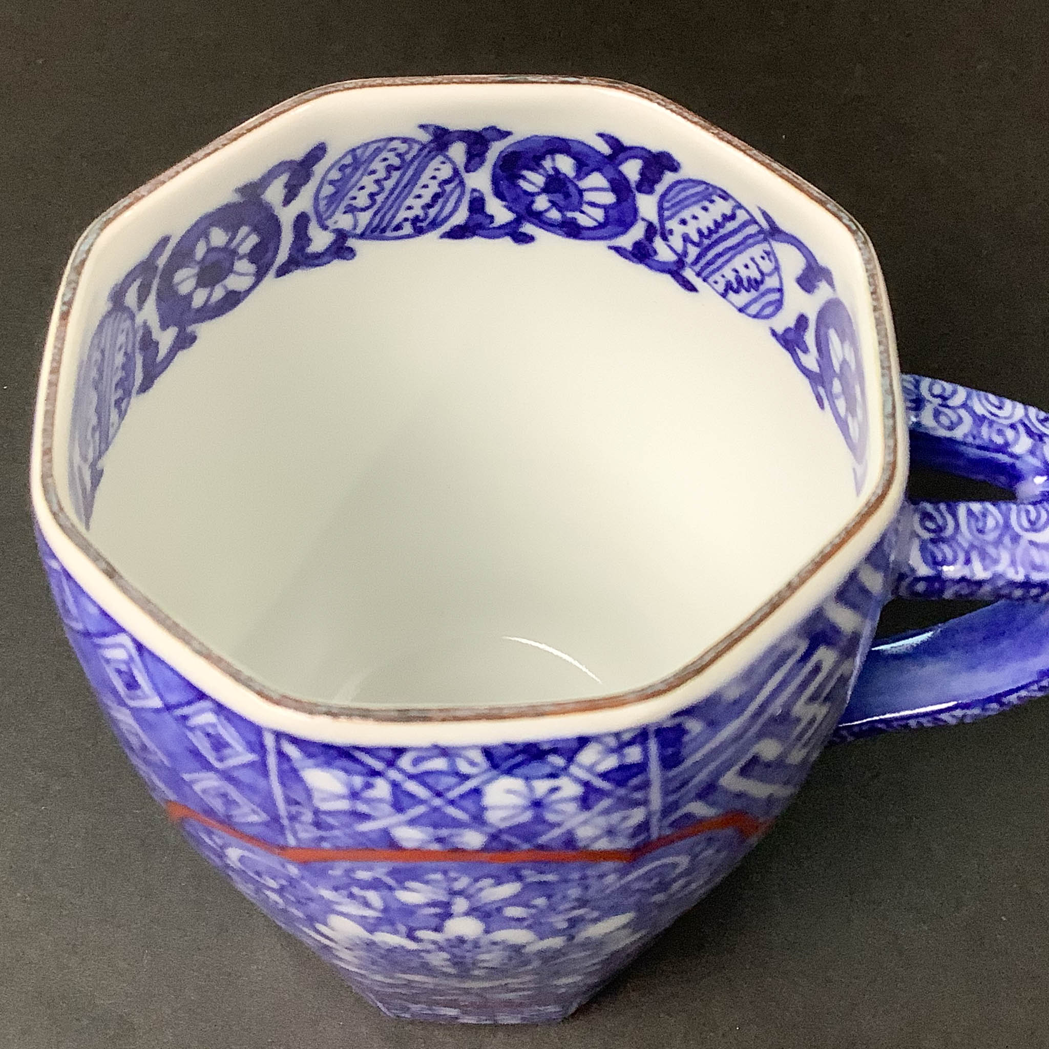 【在庫限り】京焼 マグカップ | 染付間取牡丹小紋 | 小 | 碧黄石窯