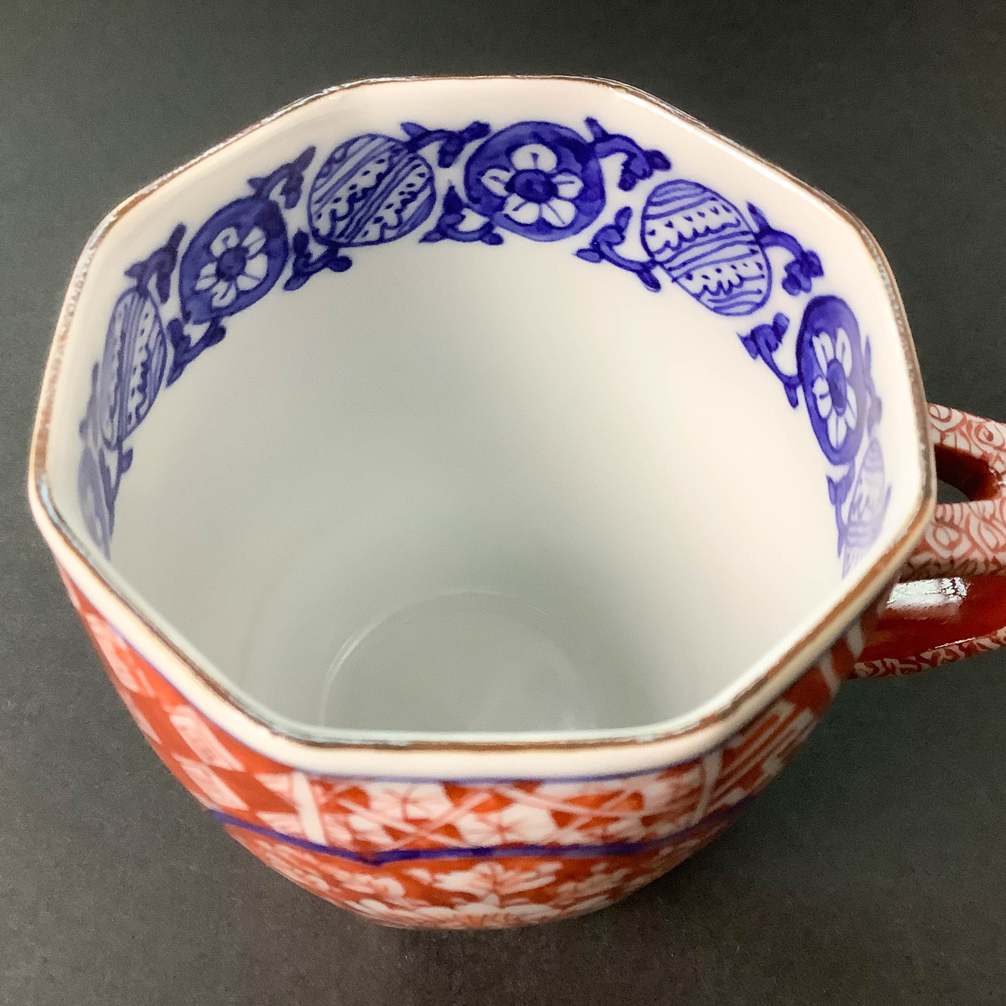【廃番】京焼 マグカップ | 赤描間取牡丹小紋 | 小 | 碧黄石窯
