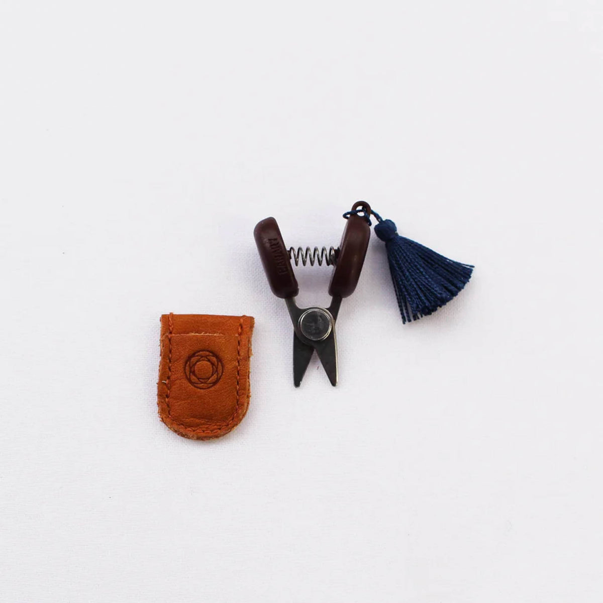 手芸用品 | 関の豆ばさみと豆枡の針山セット | Cohana