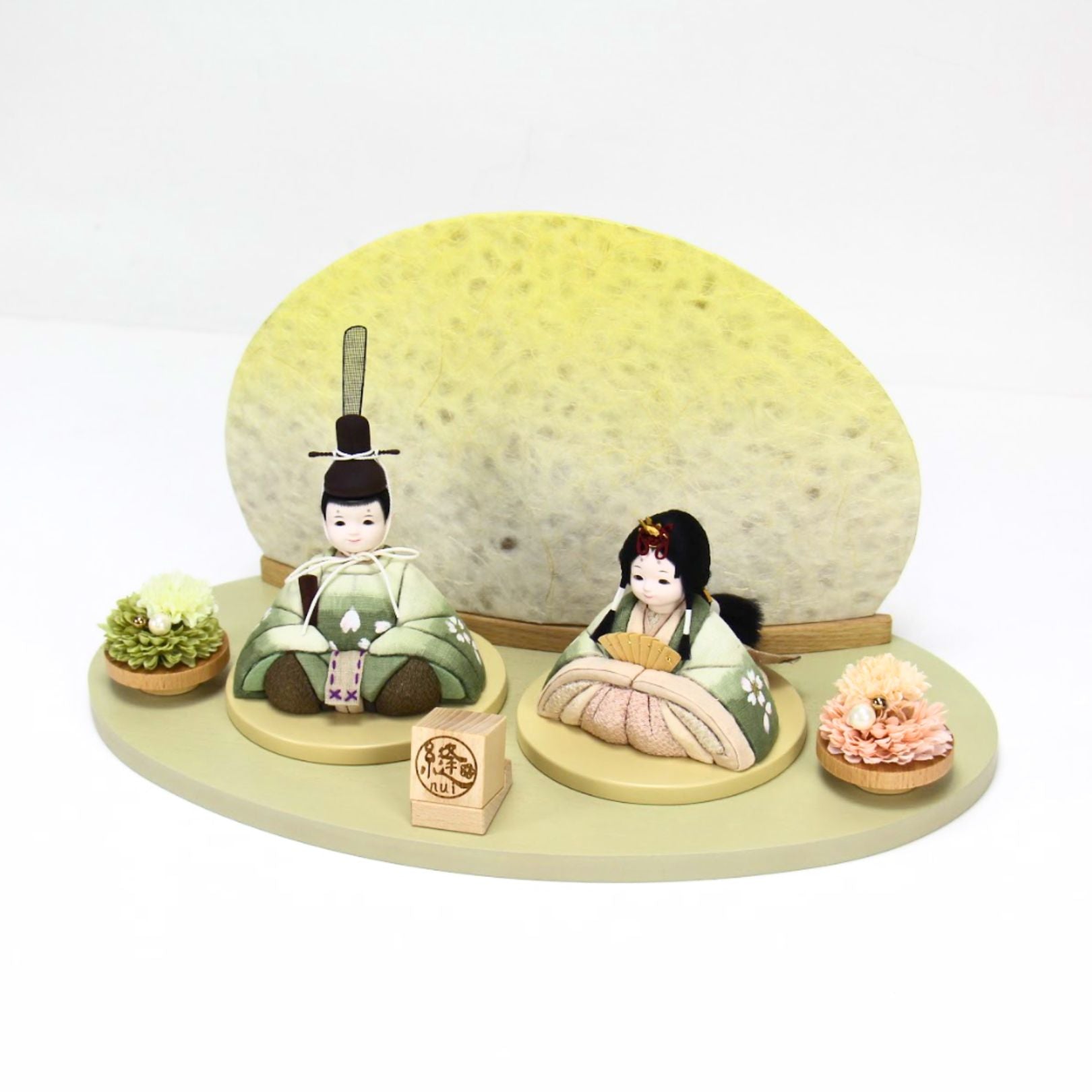 雛人形セット 草木引染め | 桑の葉 × 桑の葉 | 照明付き オーバルグリーン台 | 工房 縫nui【26/1/10以降順次配送】