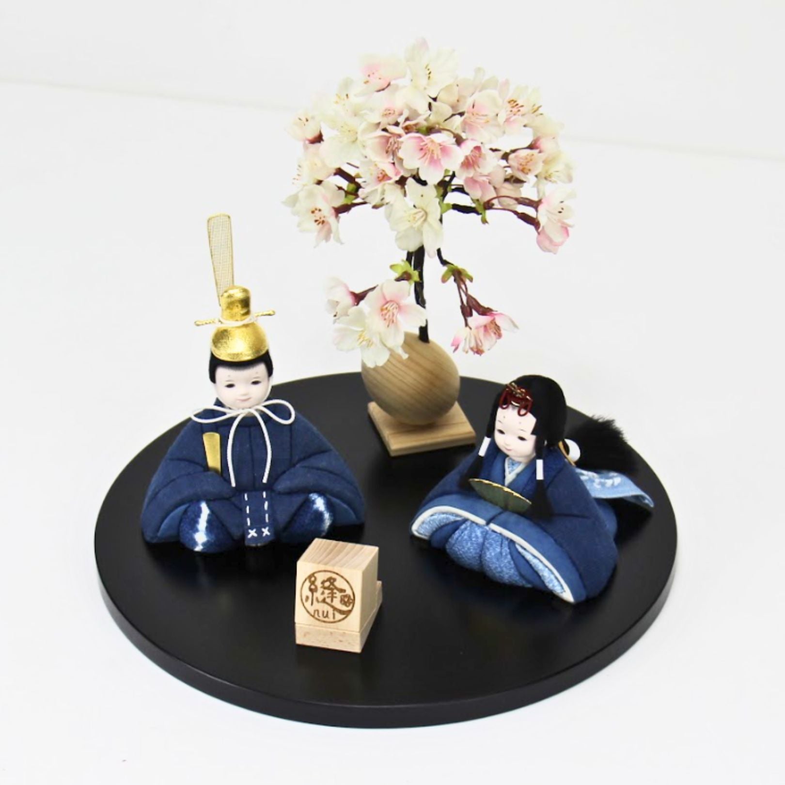 雛人形セット 藍染 | 藍染づくし 金箔仕様 | 丸型黒塗り台 | 工房 縫nui【26/1/10以降順次配送】
