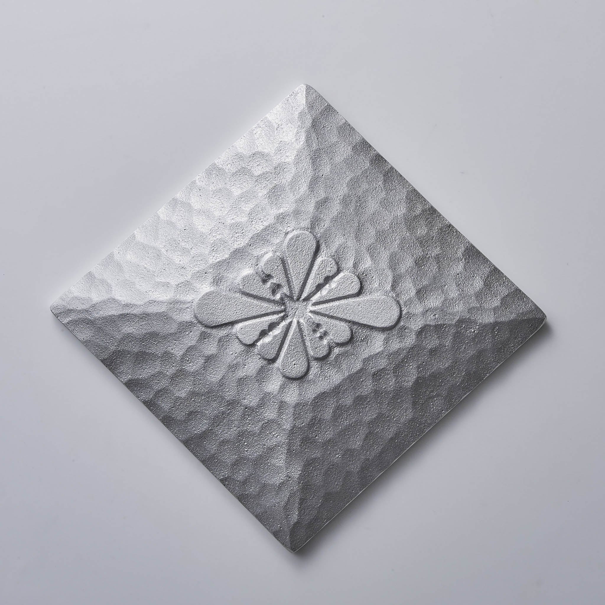 鋳物 剣山・水盤セット | 針のない剣山 Petal | Kamahachi plate S・L | 金森合金