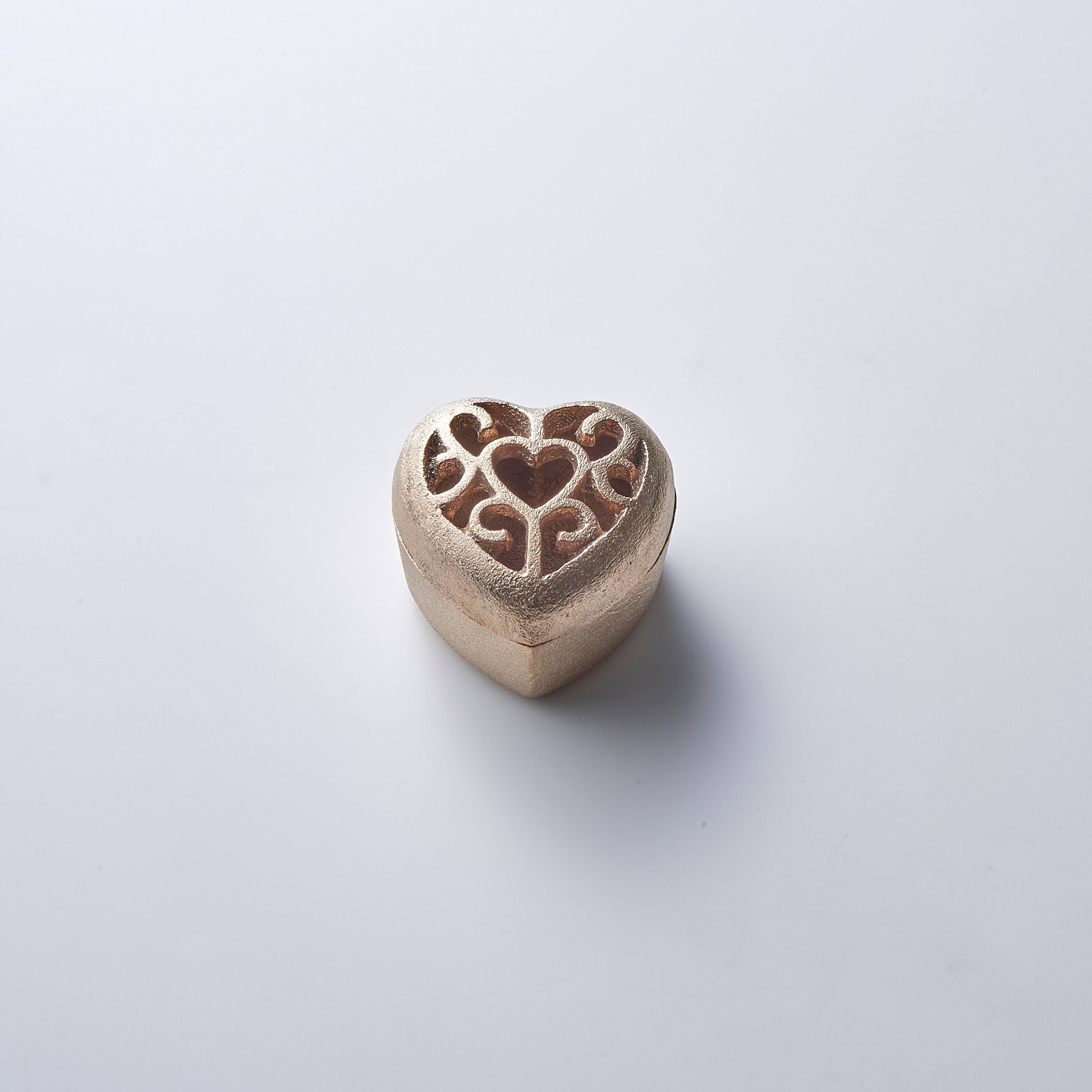 鋳物 針のない剣山 | ハートの剣山 Heart | 金森合金