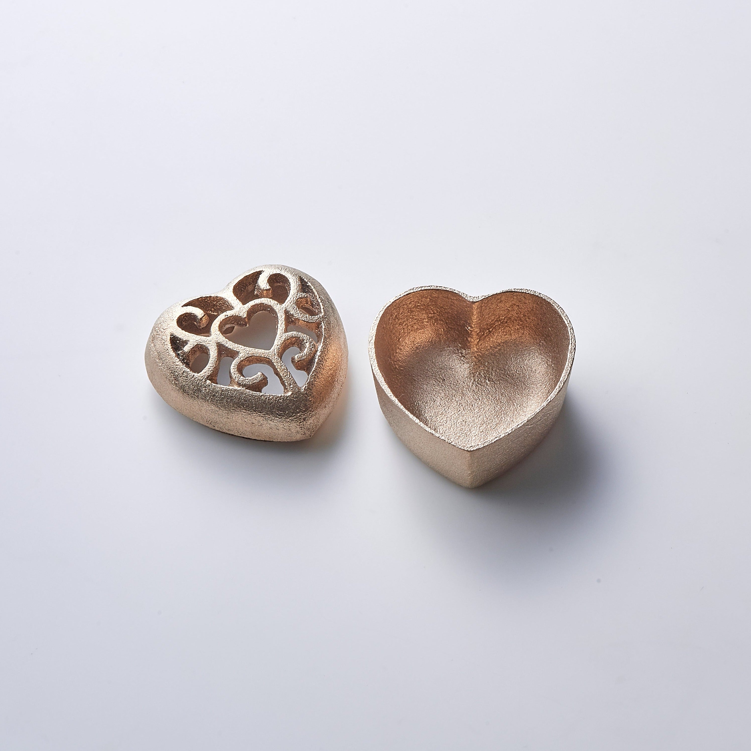 鋳物 針のない剣山 | ハートの剣山 Heart | 金森合金