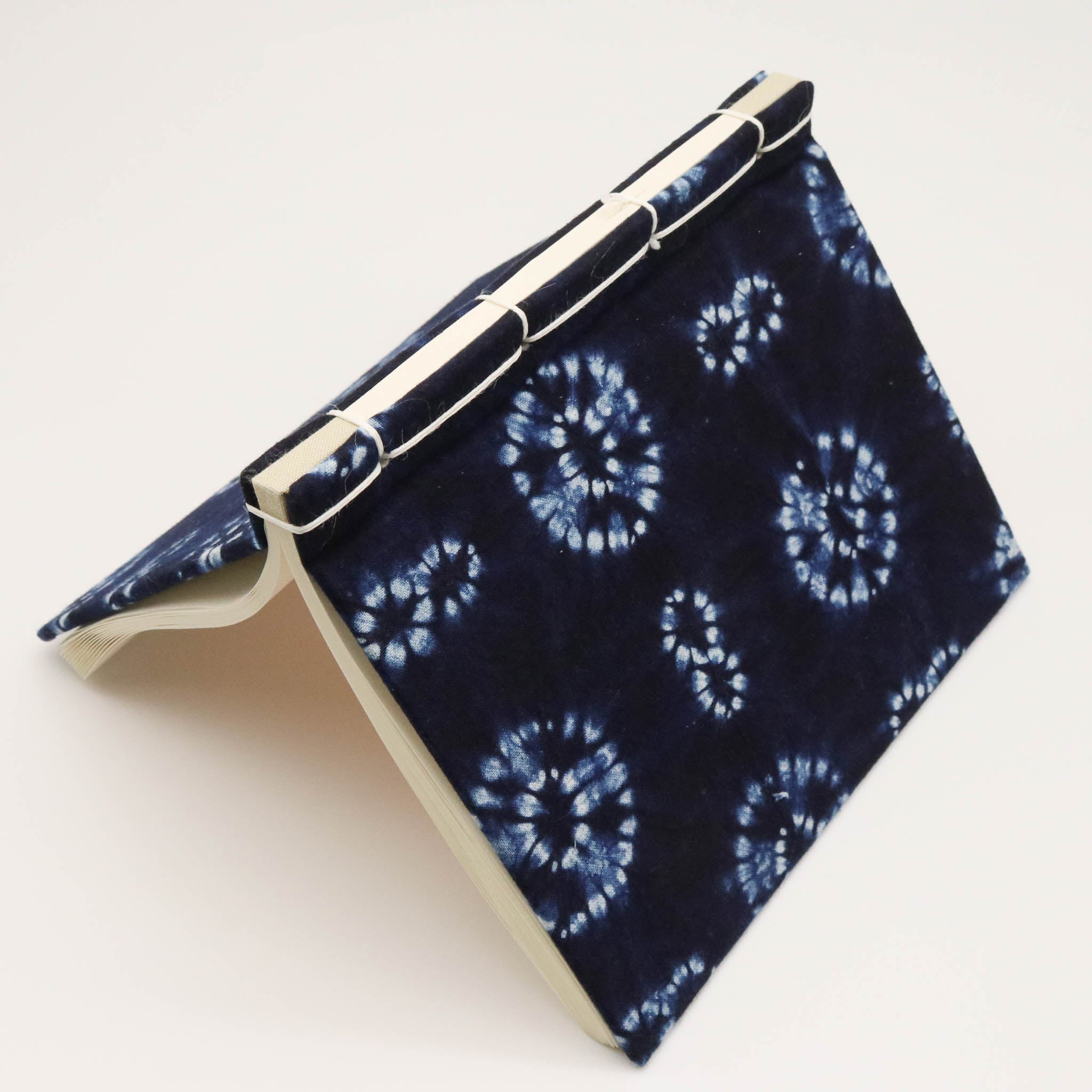 和綴じ本 | 有松絞り・美濃和紙 | 縫い絞り | 御朱印帳 | 和綴じ堂