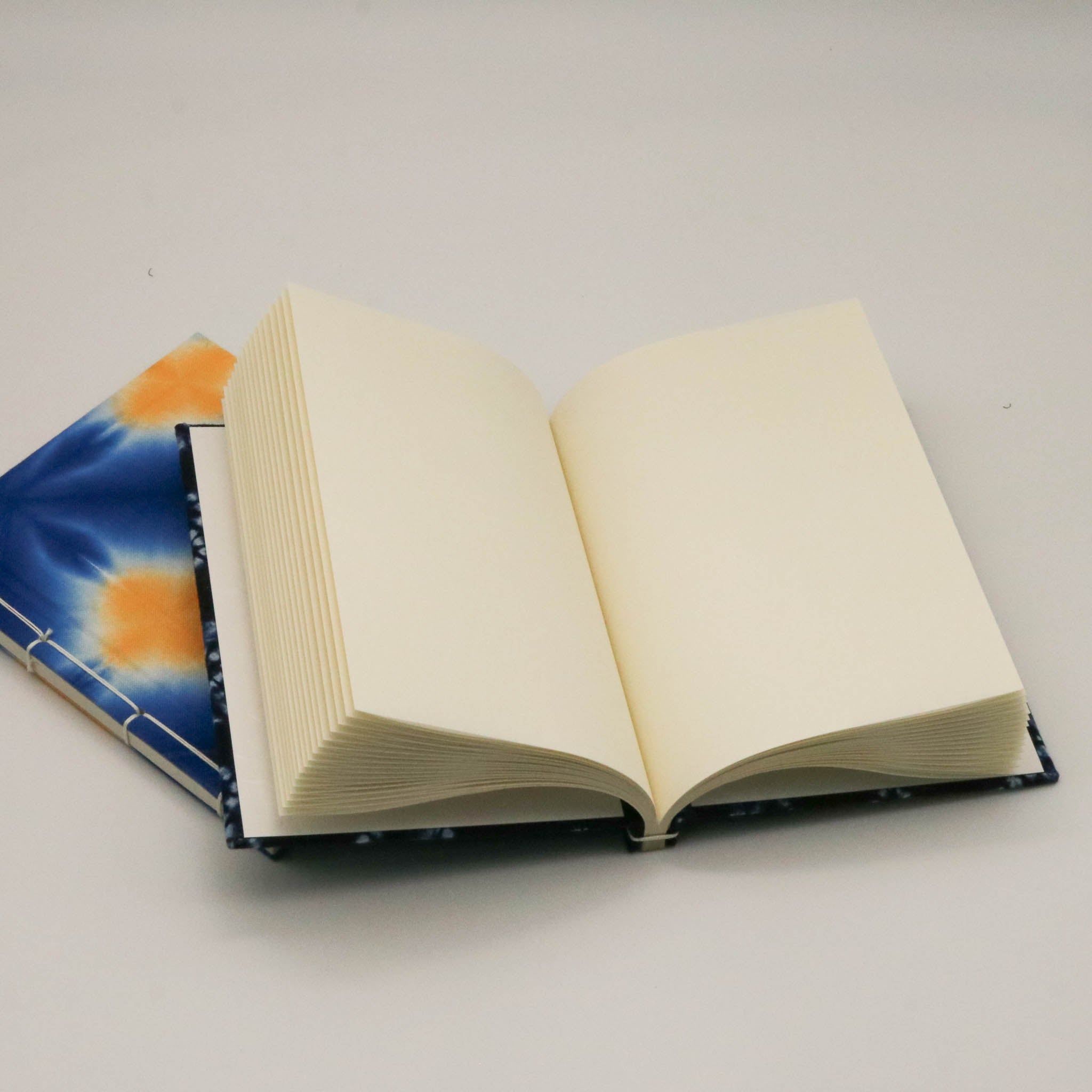 和綴じ本 | 有松絞り・美濃和紙 | 縫い絞り | 御朱印帳 | 和綴じ堂