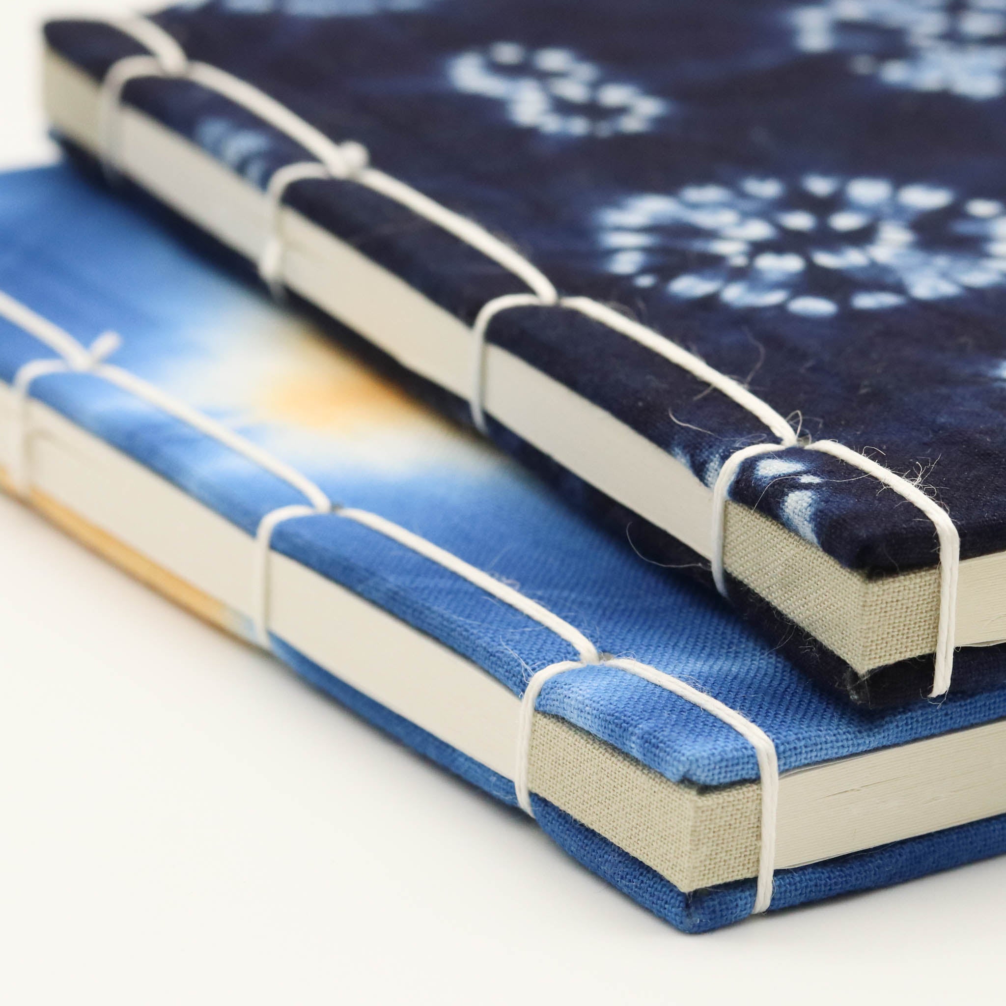 和綴じ本 | 有松絞り・美濃和紙 | 縫い絞り | 御朱印帳 | 和綴じ堂