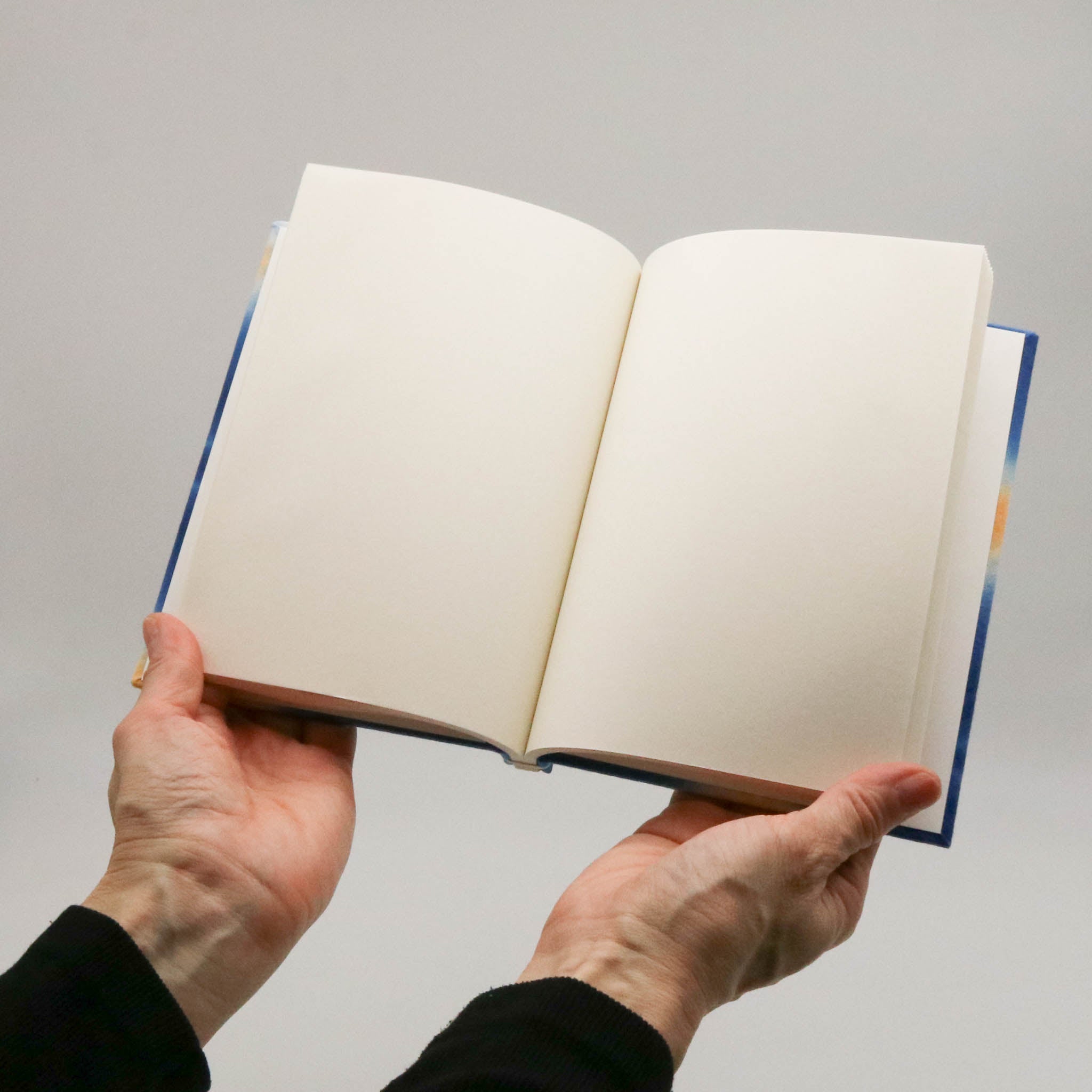 和綴じ本 | 有松絞り・美濃和紙 | 縫い絞り | 御朱印帳 | 和綴じ堂