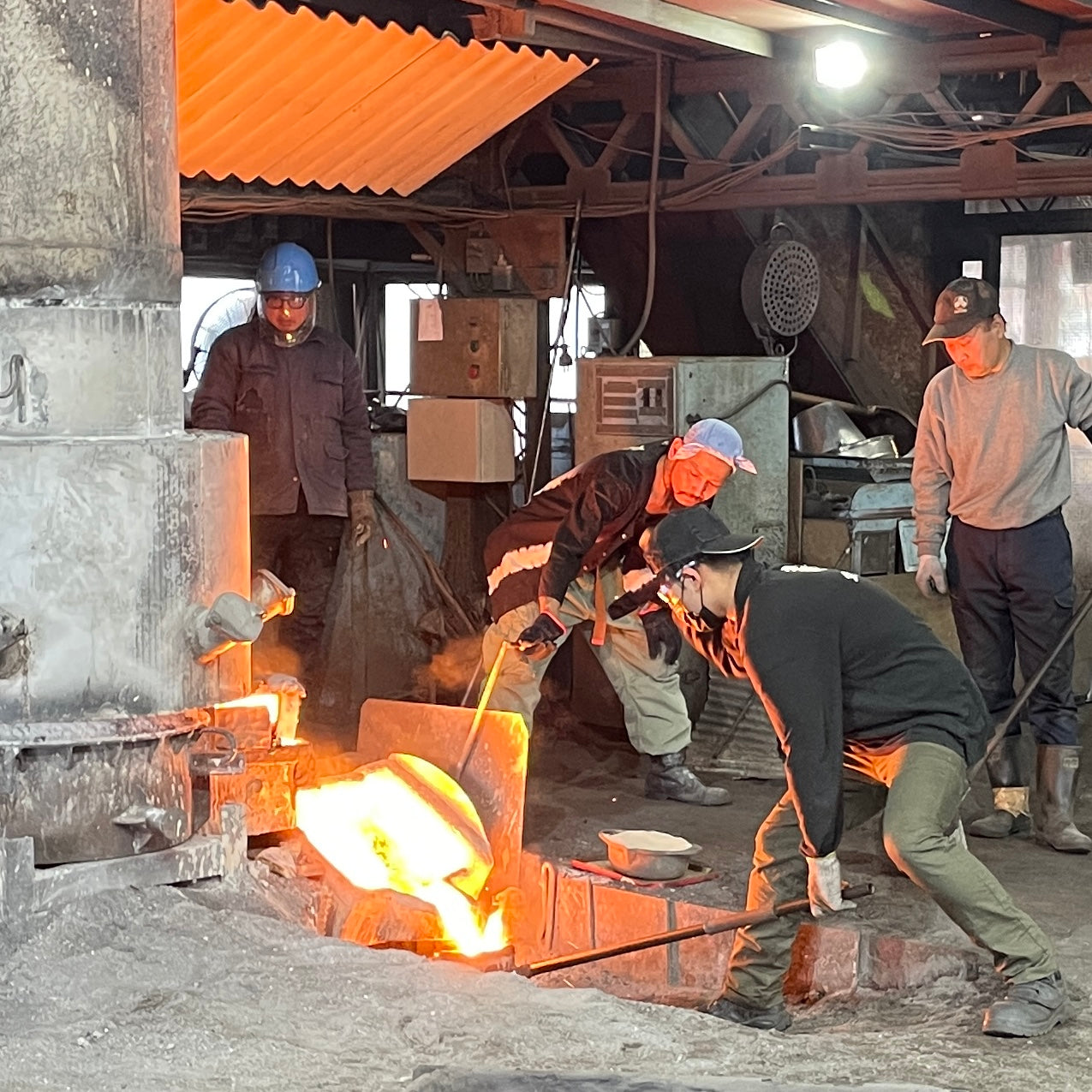 南部鉄器 鉄瓶 急須 | 立目 0.8L | 黒 | 及富