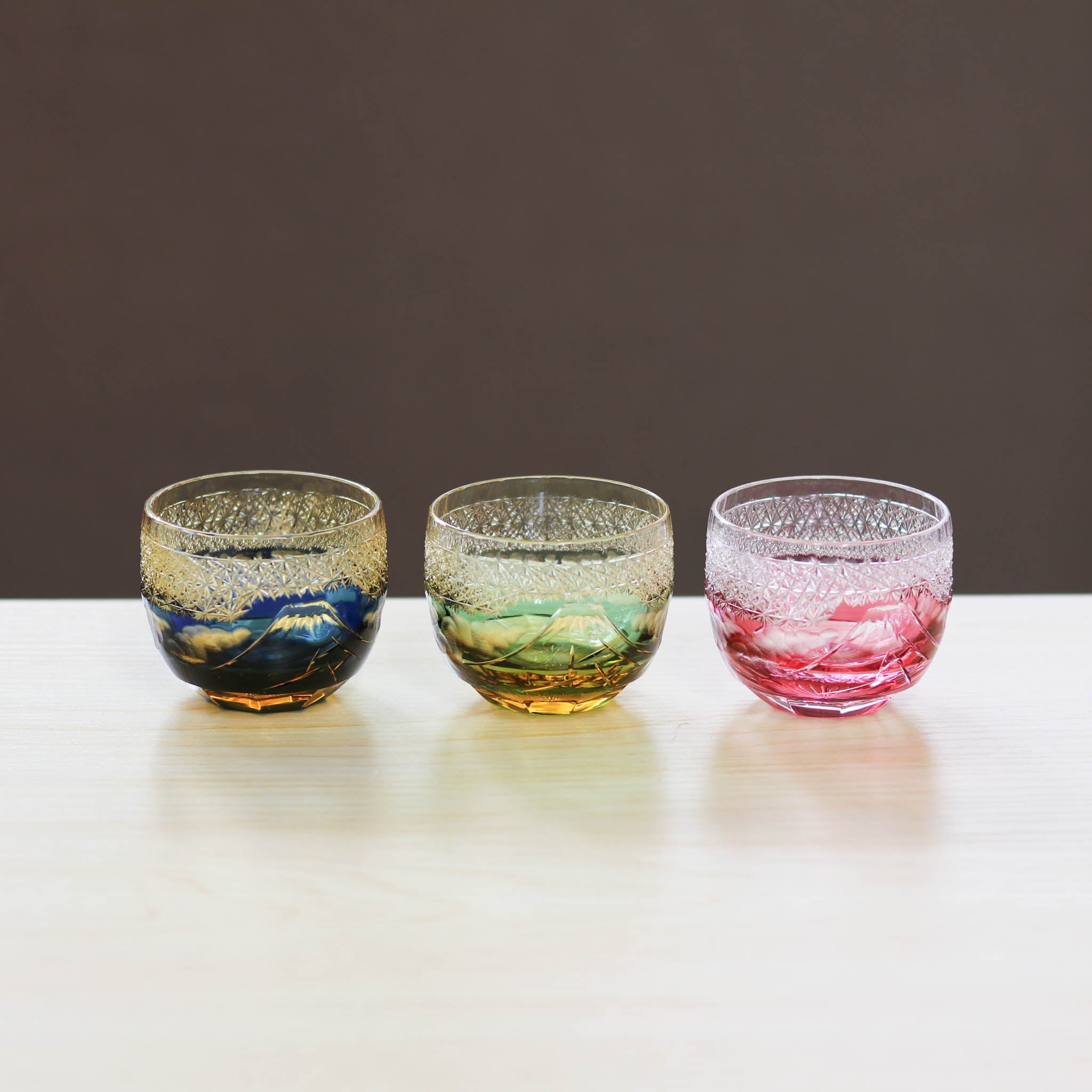 江戸切子 ぐい呑み|山下白雨|琥珀 瑠璃|山田硝子