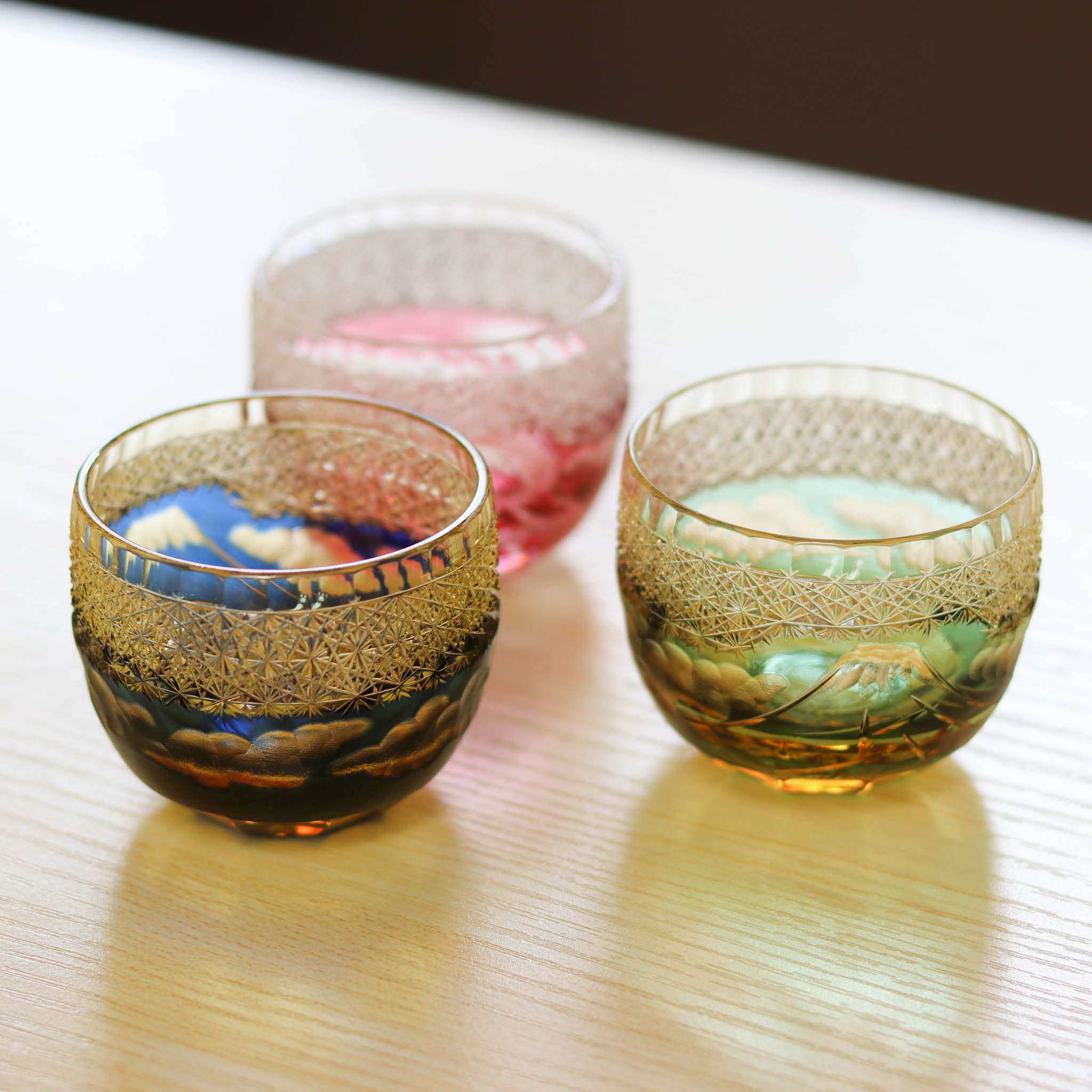 江戸切子 ぐい呑み|山下白雨|琥珀 瑠璃|山田硝子