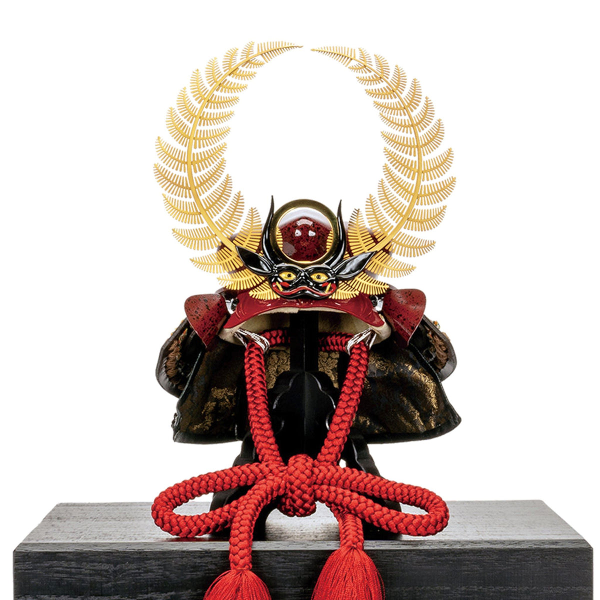 兜飾り | 戦国名将 | 徳川家康 大黒頭巾の兜 1/3スケール | 鈴甲子 雄山