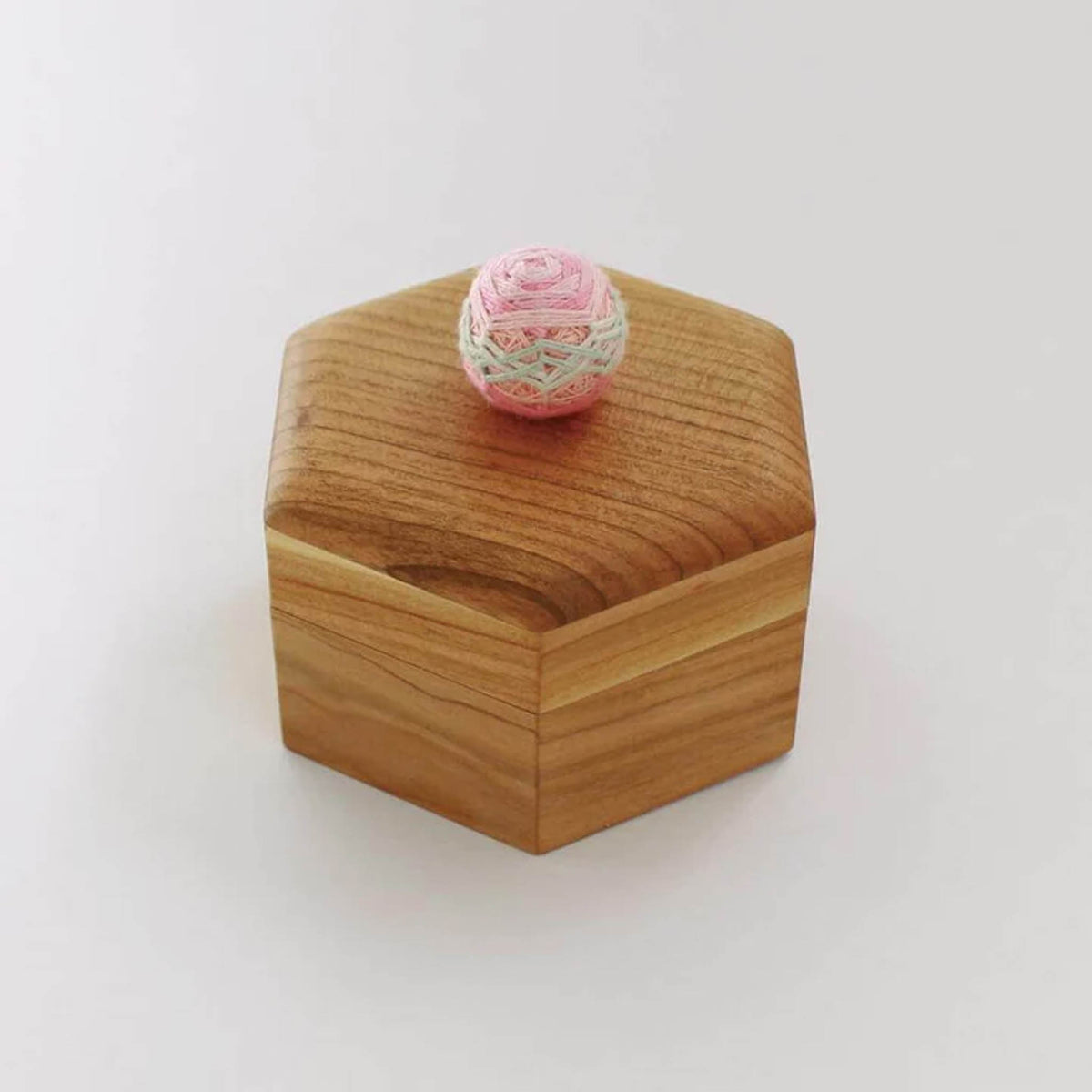 手芸用品 | 手まりの六角小箱 お裁縫セット | Cohana