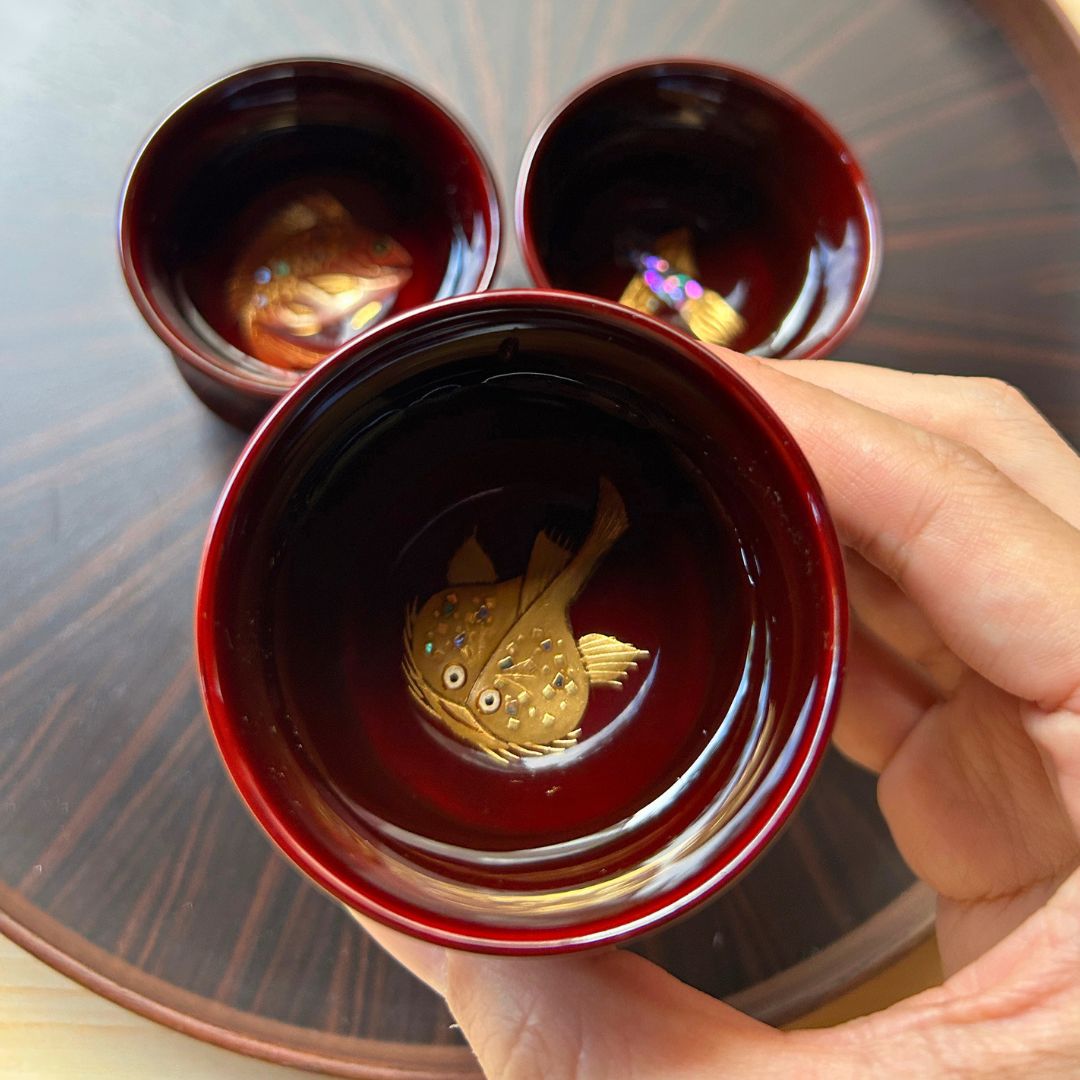輪島塗 ぐい呑み | あんこう | 蒔絵 朱溜 | 八井漆器本店