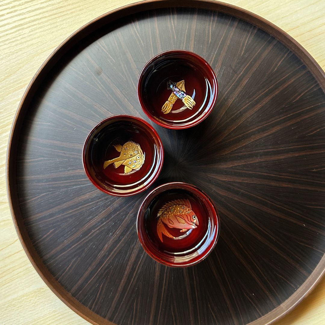 輪島塗 ぐい呑み | 鯛 | 蒔絵 朱溜 | 八井漆器本店