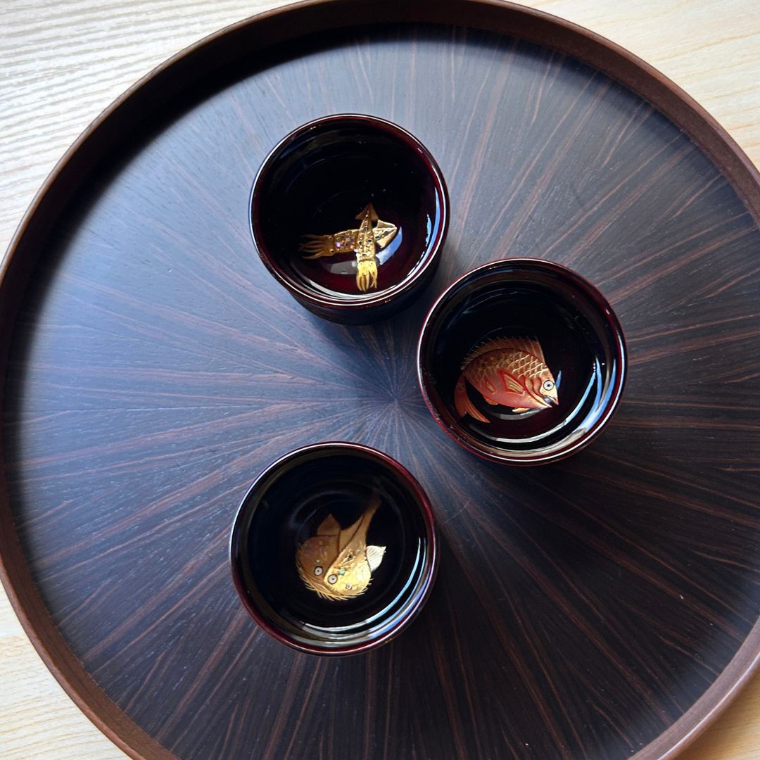 輪島塗 ぐい呑み | あんこう | 蒔絵 黒溜 | 八井漆器本店