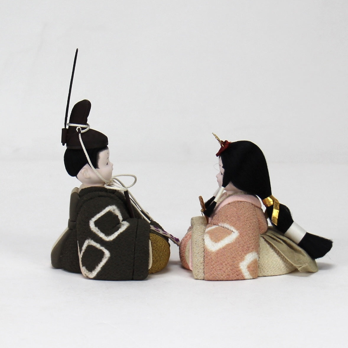 雛人形セット 草木絞り染 | ざくろ × 茜 | 屏風 うずグリーン | 工房 縫nui【26/1/10以降順次配送】