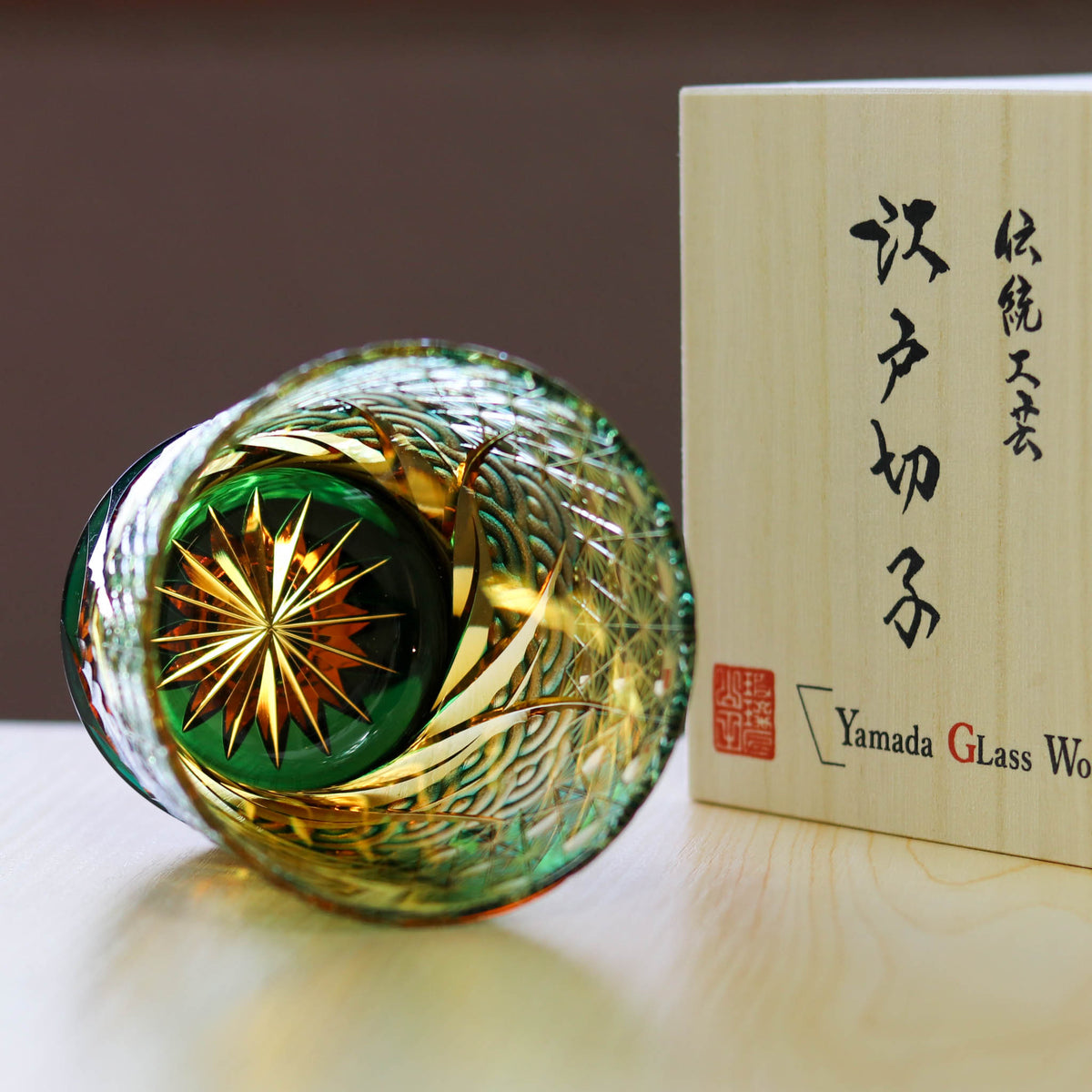 江戸切子 ロックグラス | 漣(さざなみ)| 琥珀 グリーン | 山田硝子