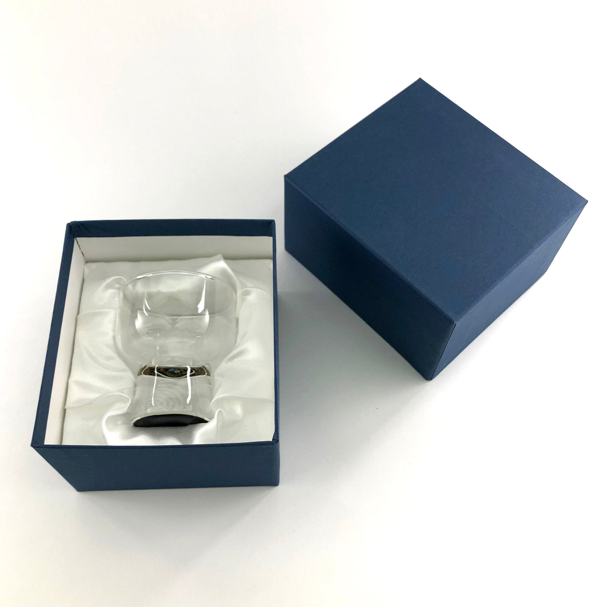 グラス 盃 | 金桜貝入 | 黒 | 天野漆器