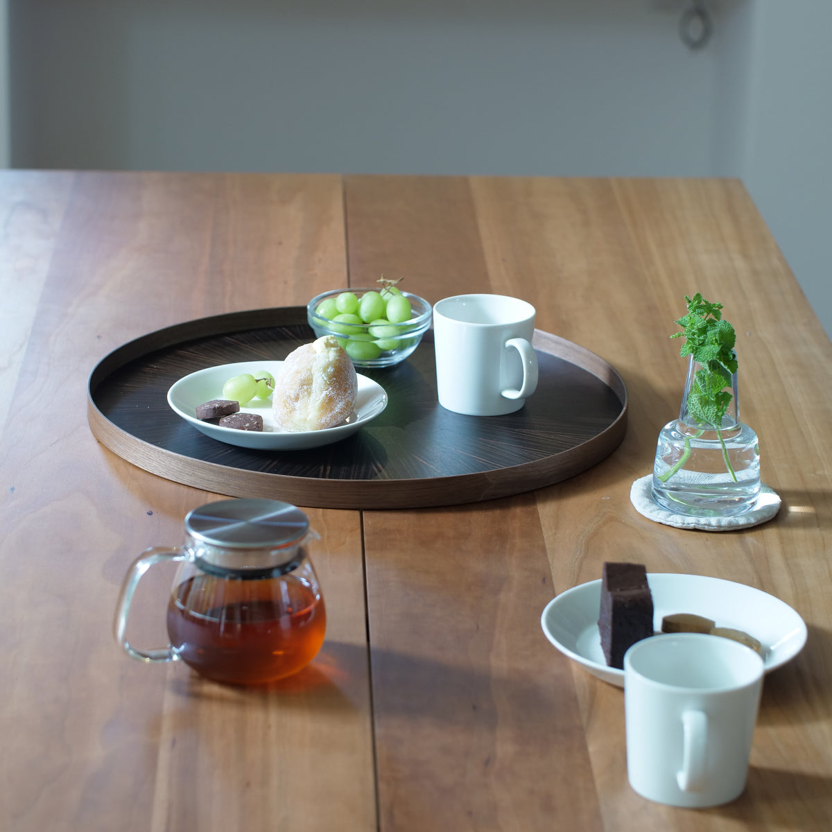 お盆 トレイ | Round Rays Tray (丸) L φ440 | 黒檀 | 森工芸