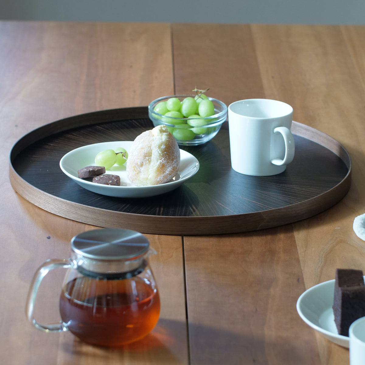 お盆 トレイ | Round Rays Tray (丸) L φ440 | 黒檀 | 森工芸