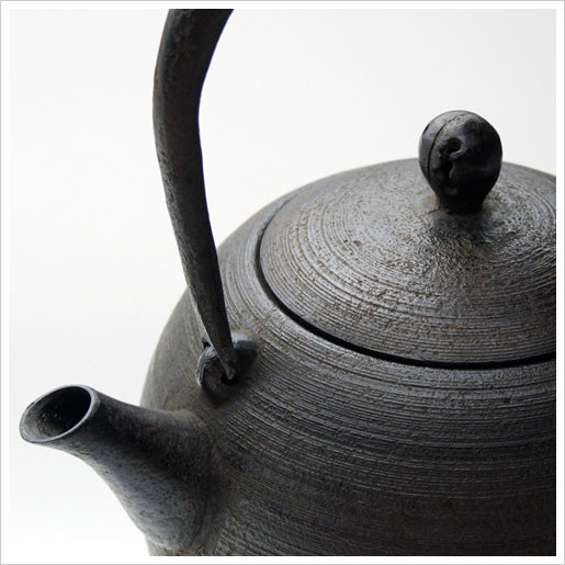 南部鉄器 鉄瓶 | 新珠型 糸目 | 0.9L | 薫山工房