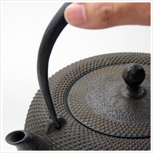 南部鉄器 鉄瓶 | 鉄鉢型 霰 | 0.9L | 薫山工房