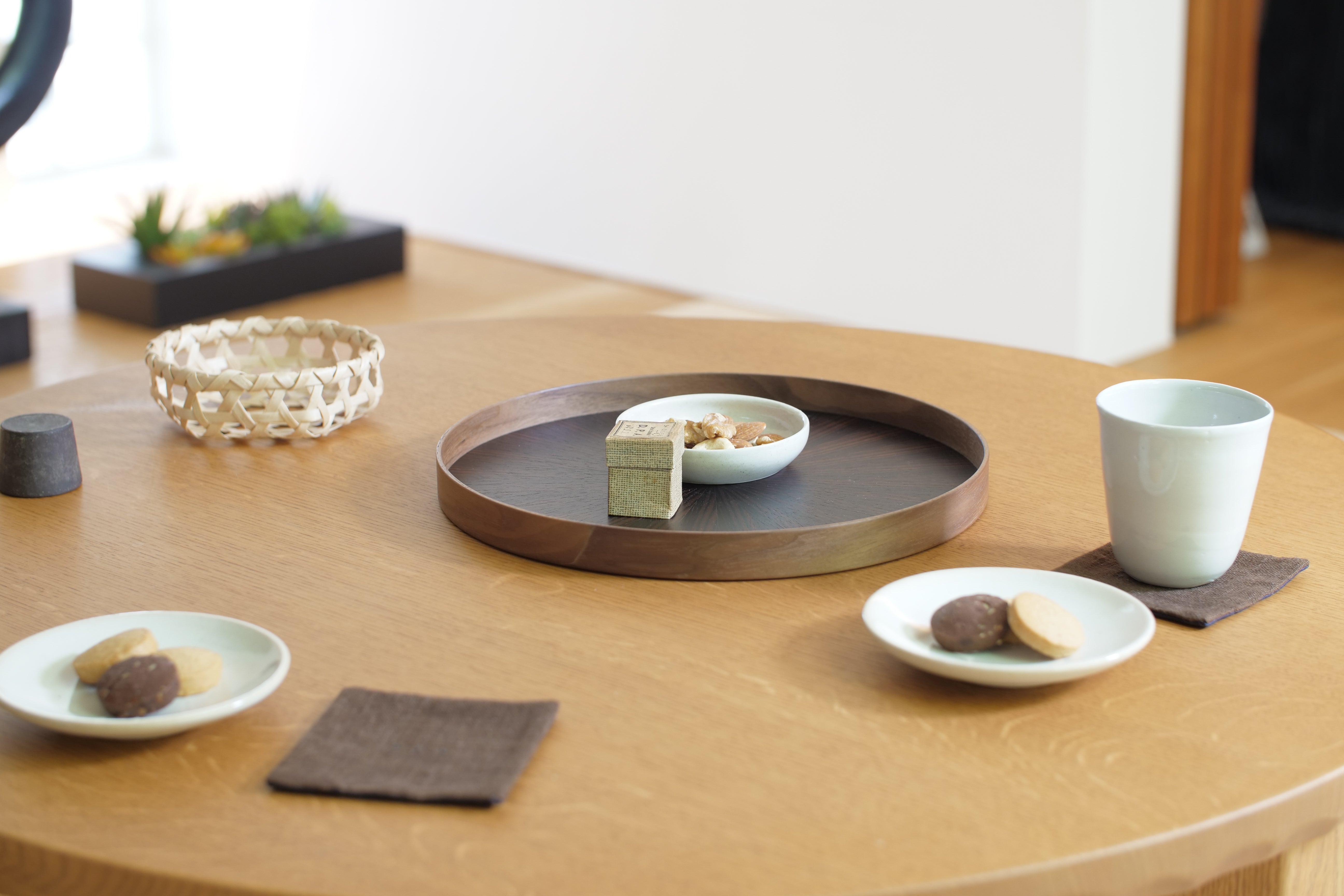 お盆 トレイ | Round Rays Tray (丸) S φ280 | 黒檀 | 森工芸