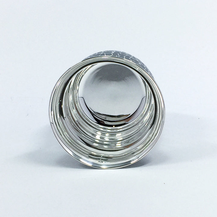 ぐい呑み | 純銀製 くびれ型 (小) | 槌目模様 | 森銀器製作所