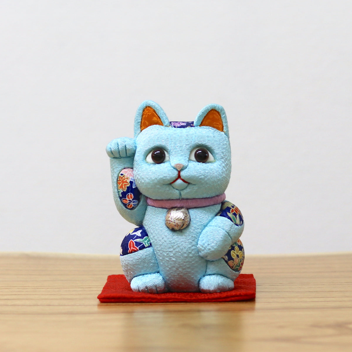 招き猫 | 江戸木目込み 招き猫 風水(中) | 青色 | 柿沼人形