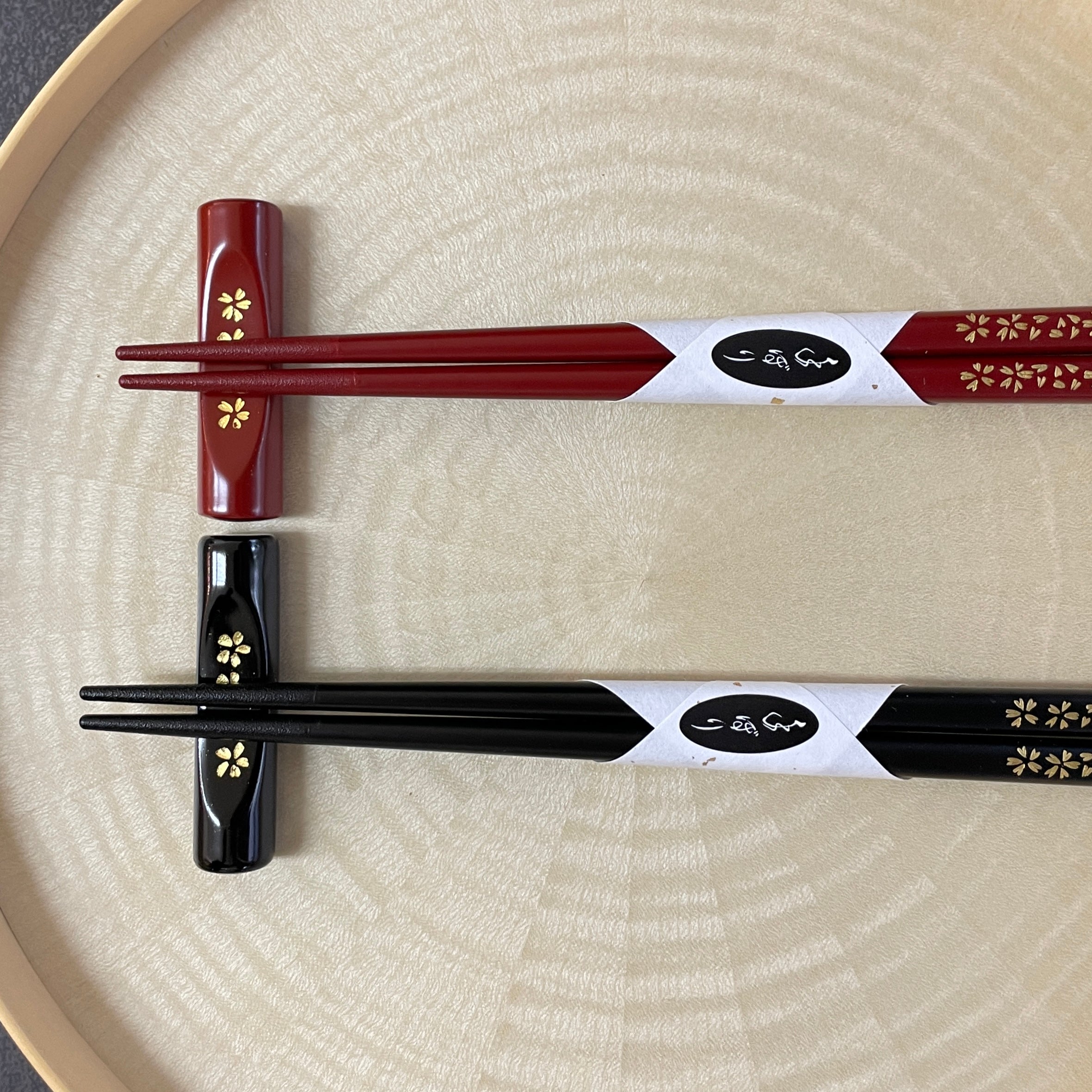 輪島塗 夫婦箸 箸置付き | 桜沈金 | 22.5cm | 大藤漆器店