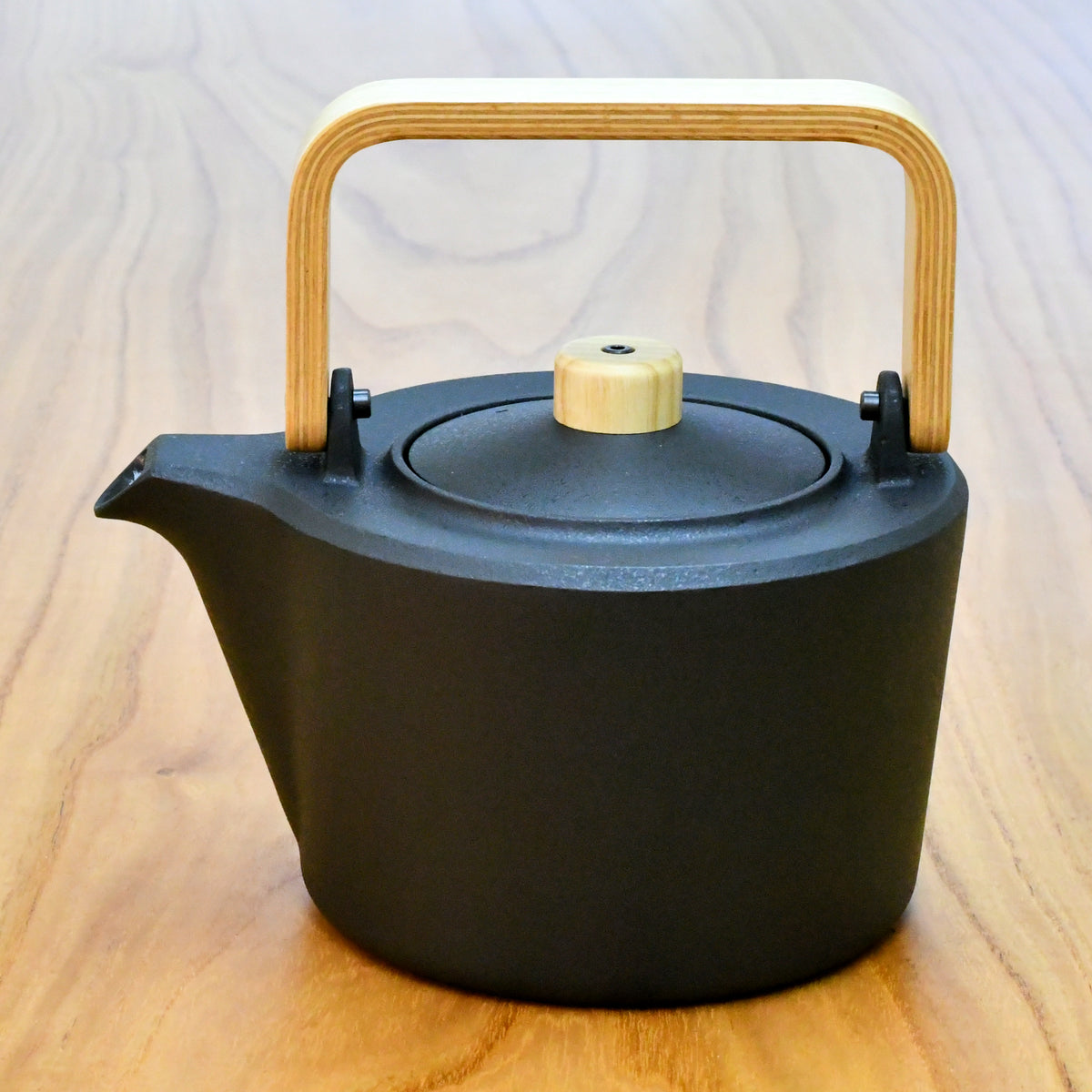 山形鋳物 ケトル | いものケトルM 1.4L | ホワイトオーク | 鋳心ノ工房