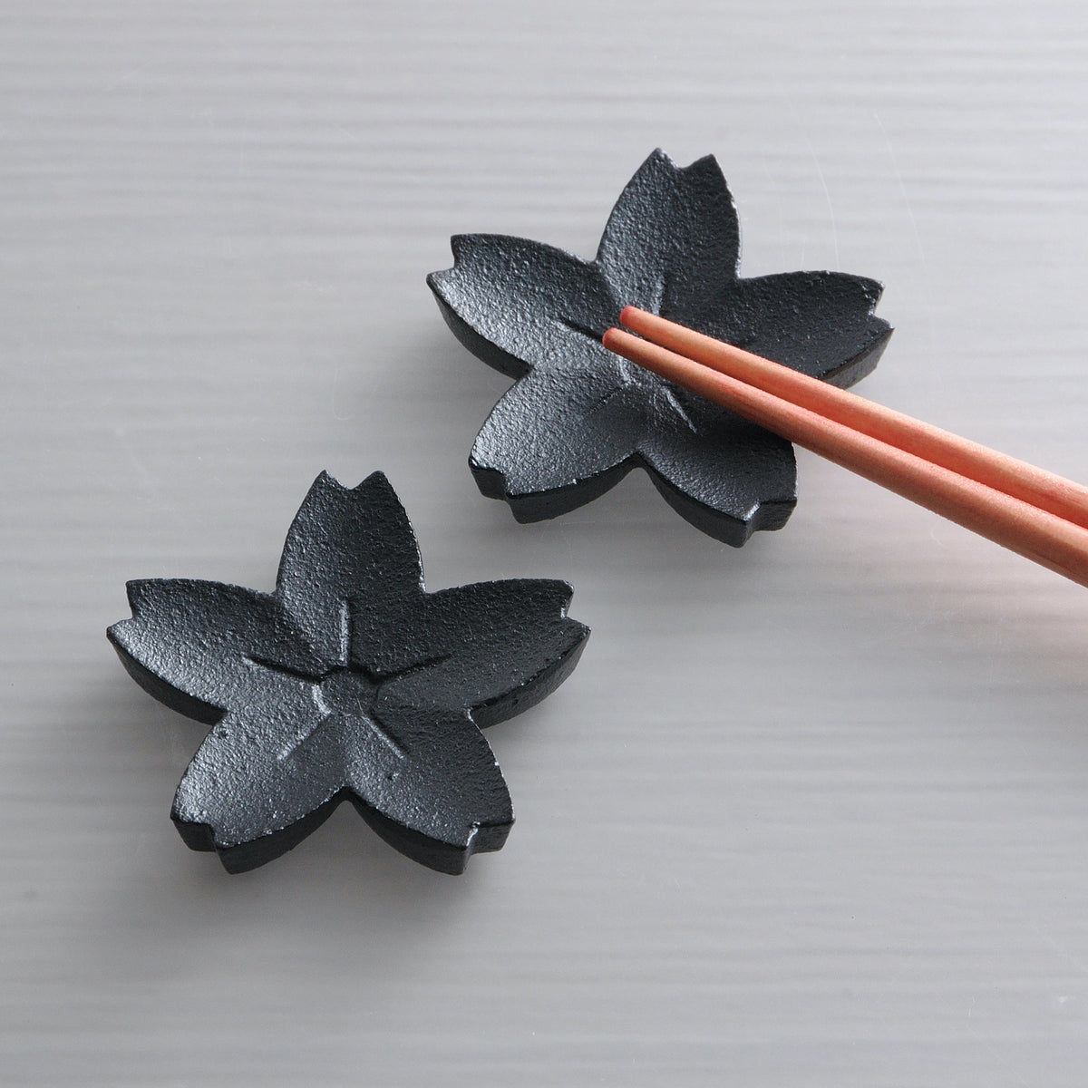 山形鋳物 箸置き | 箸置き 桜 | 3個セット | 鋳心ノ工房