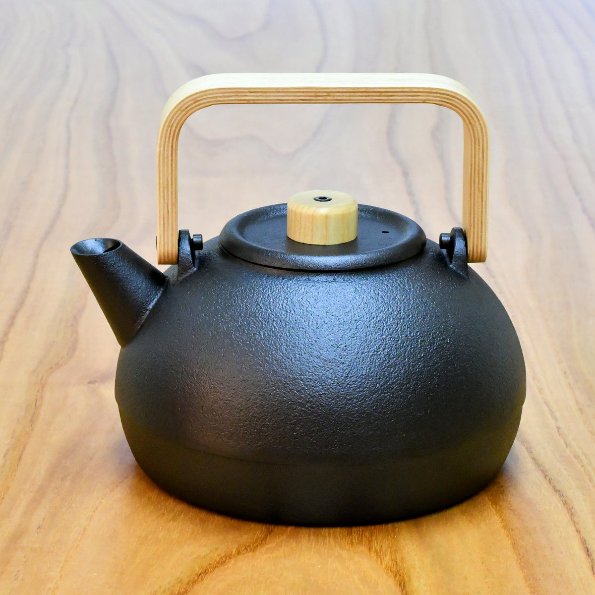 山形鋳物 ケトル | ティケトルM 1.7L | ホワイトオーク | 鋳心ノ工房