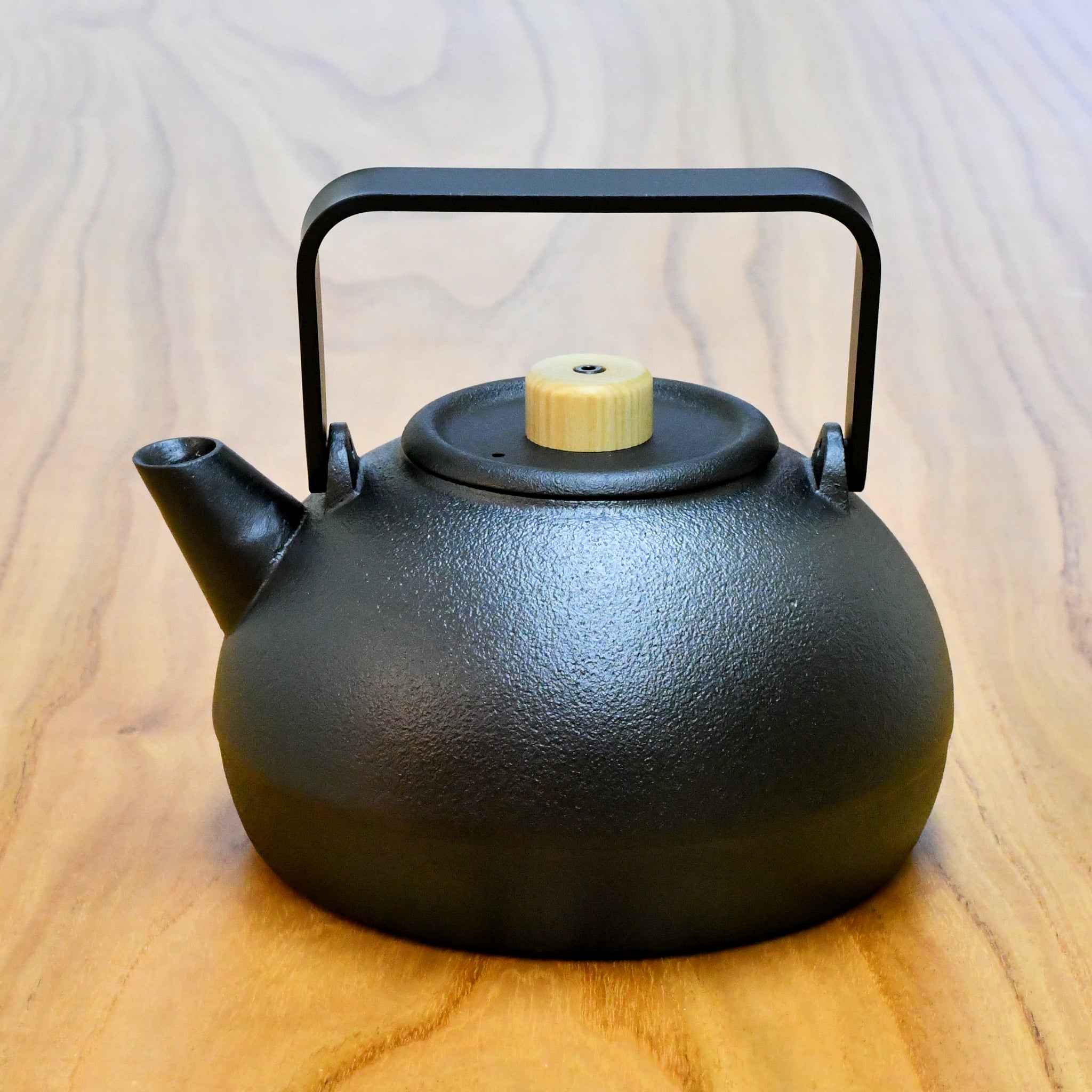 山形鋳物 ケトル | ティケトルS 1.1L | 鉄ハンドル | 鋳心ノ工房