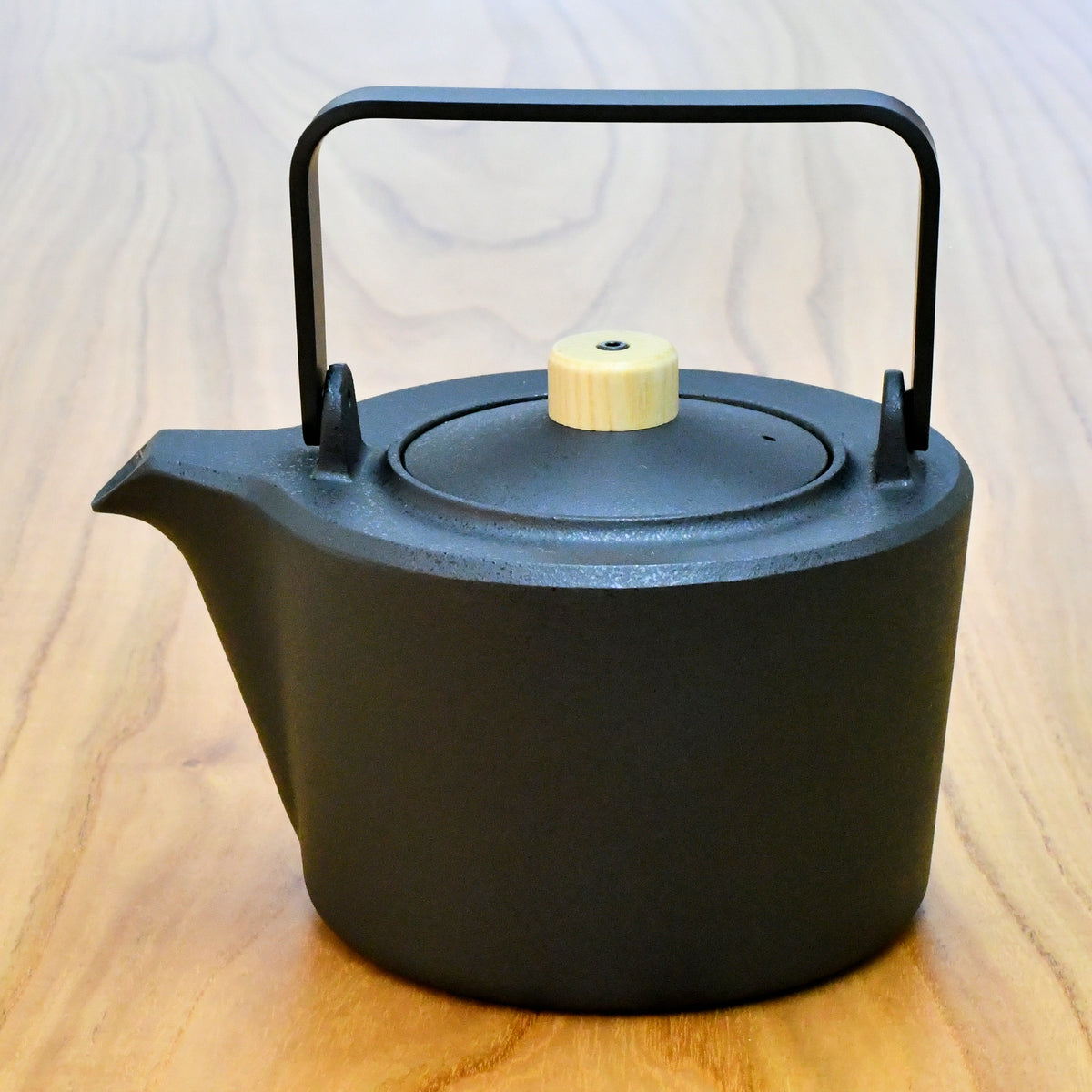 山形鋳物 ケトル | いものケトルM 1.4L | 鉄ハンドル | 鋳心ノ工房