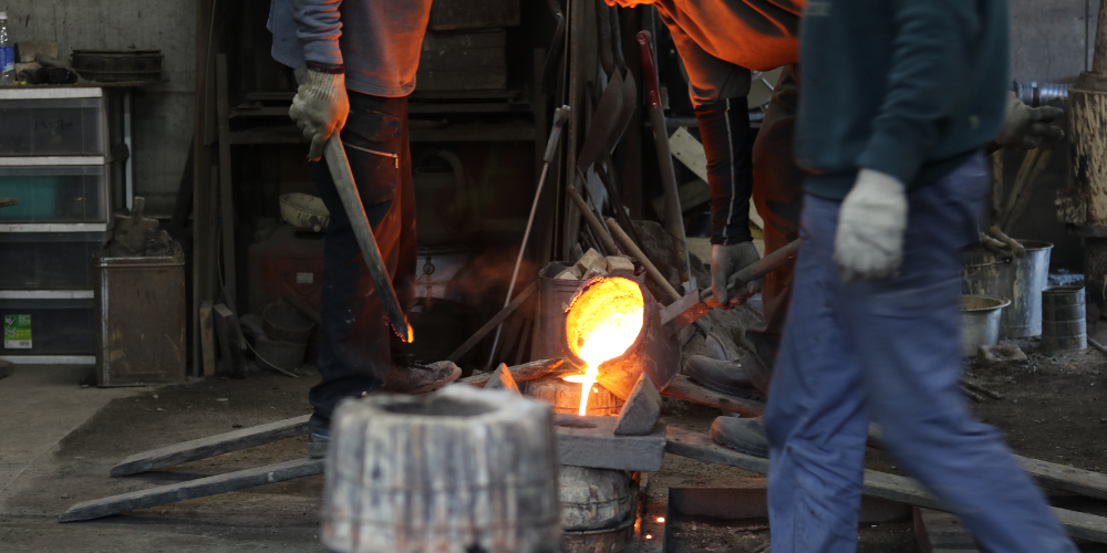 伝統工芸、南部鉄器の作り方。手づくりの技法、焼型とは？