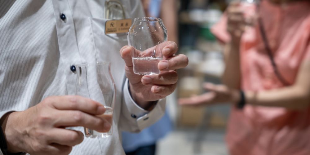 ぐい呑みとおちょこで味わいは変わる？日本酒は酒器で決まるのか