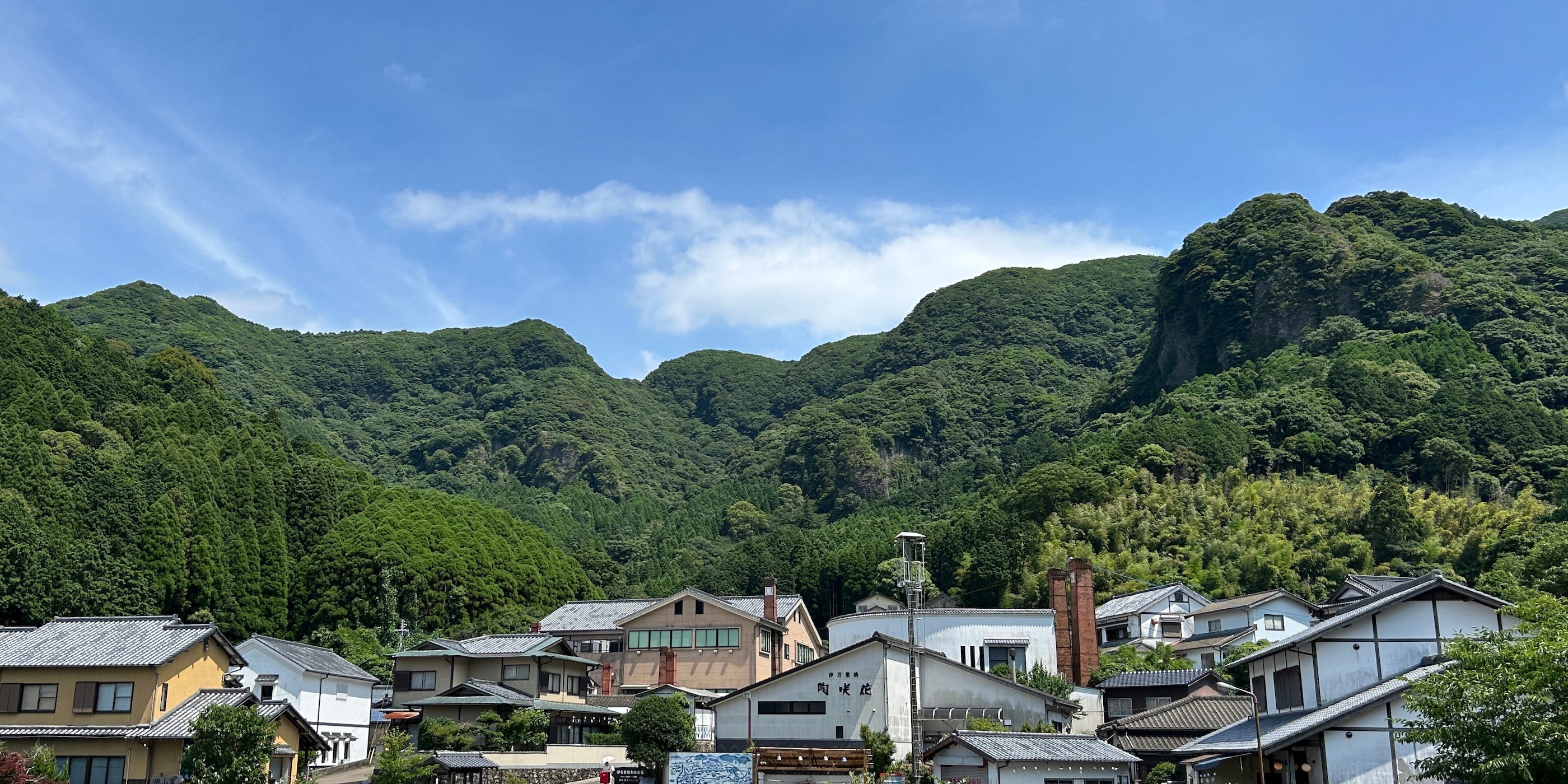 【伝統工芸の旅】秘窯の里 大川内山──鍋島焼が宿す、静謐と気品の美