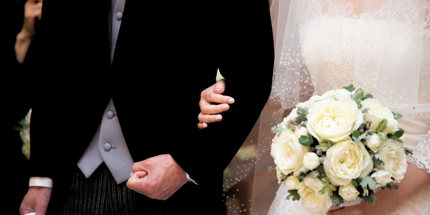 結婚記念日の年数別一覧｜呼び方・意味・おすすめプレゼント