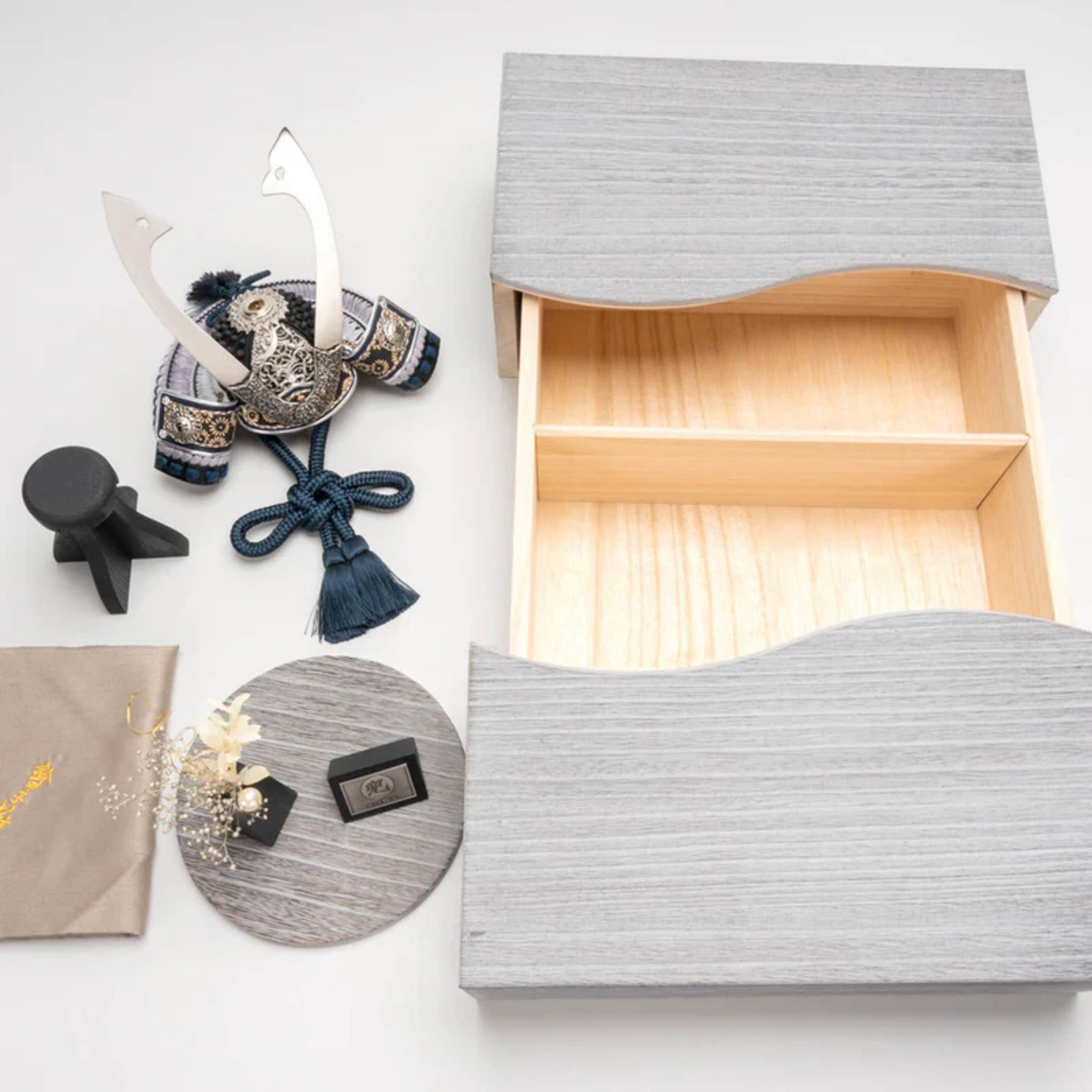 兜飾りセット | 月読 1/5スケール | 飾りセット | 鈴甲子 雄山【26/1/6以降順次配送】