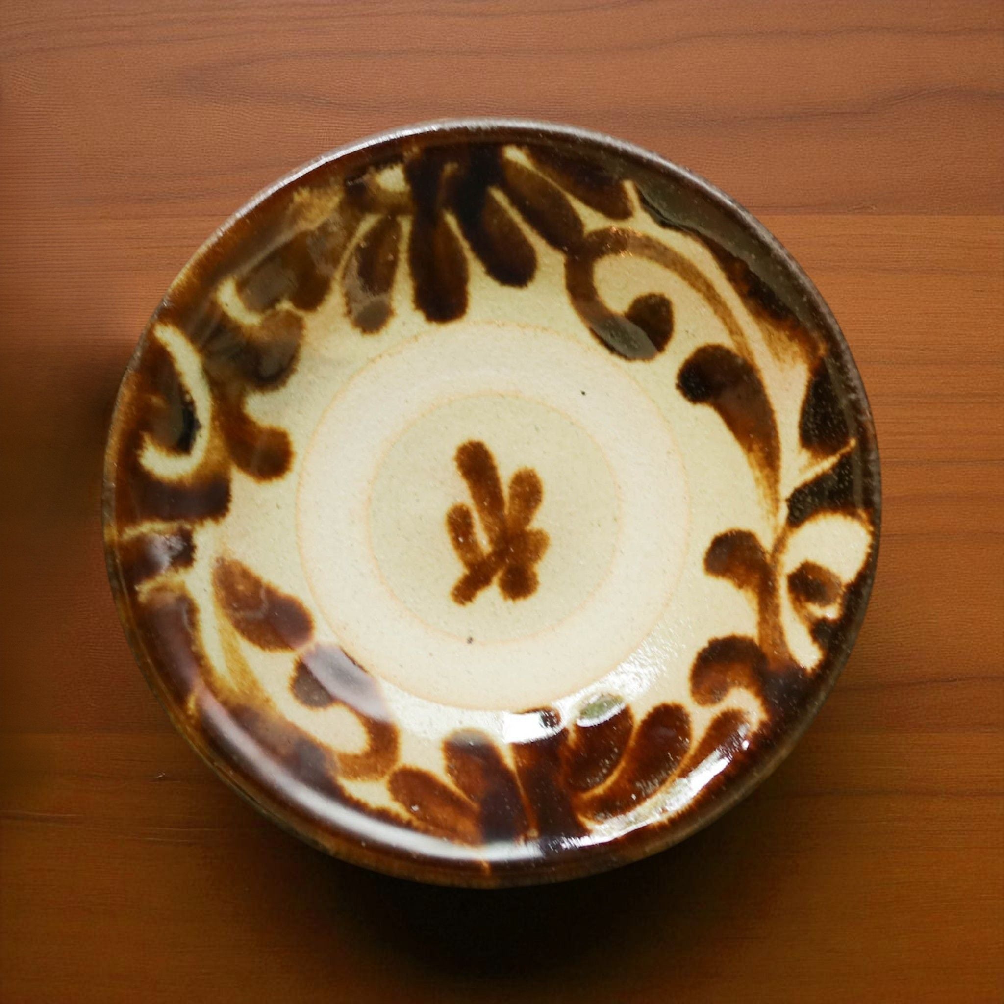 やちむん　5寸皿 やちむん 5寸皿 | 唐草 | 飴 | 横田屋窯