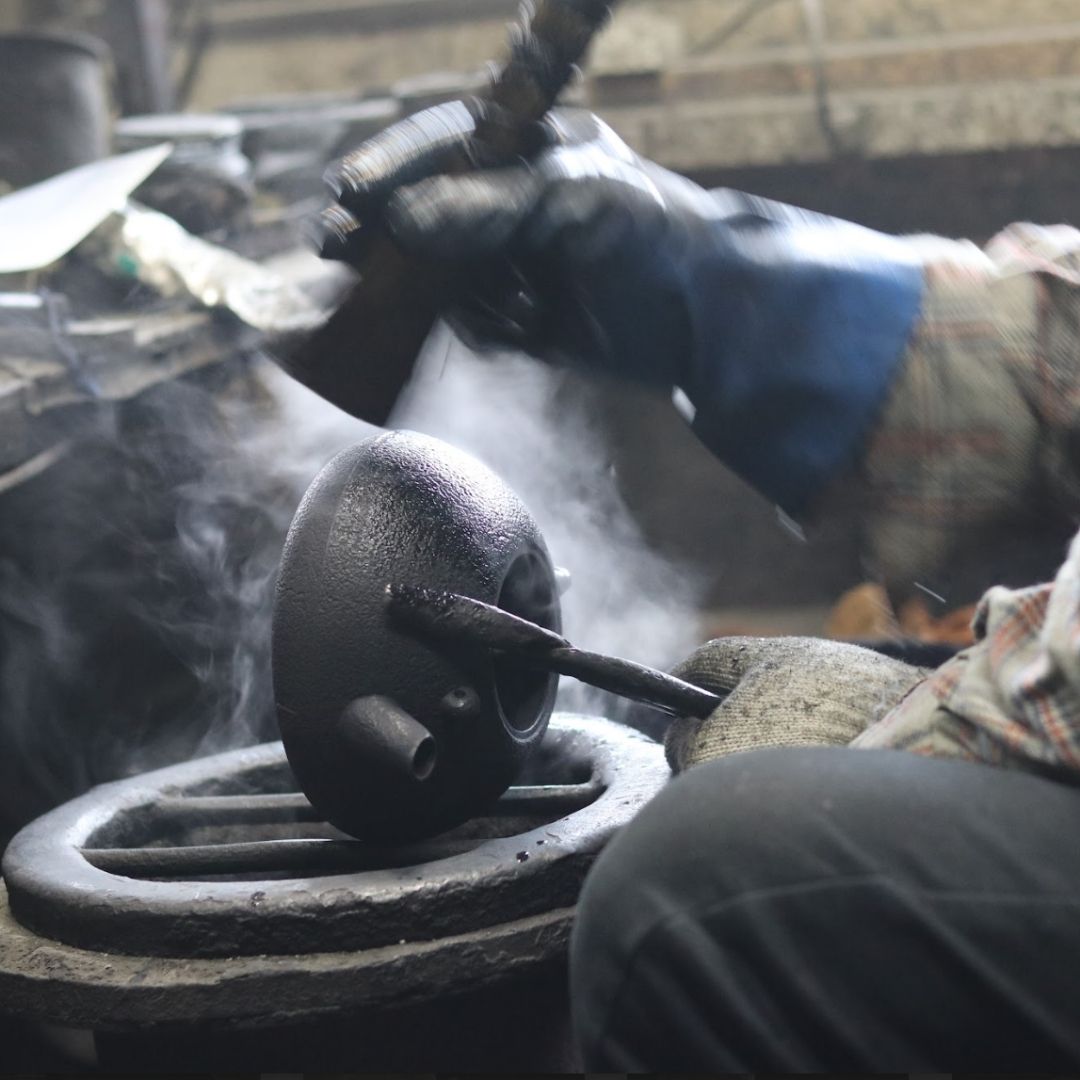 南部鉄器 鉄瓶 | 新珠型 糸目 | 0.9L | 薫山工房