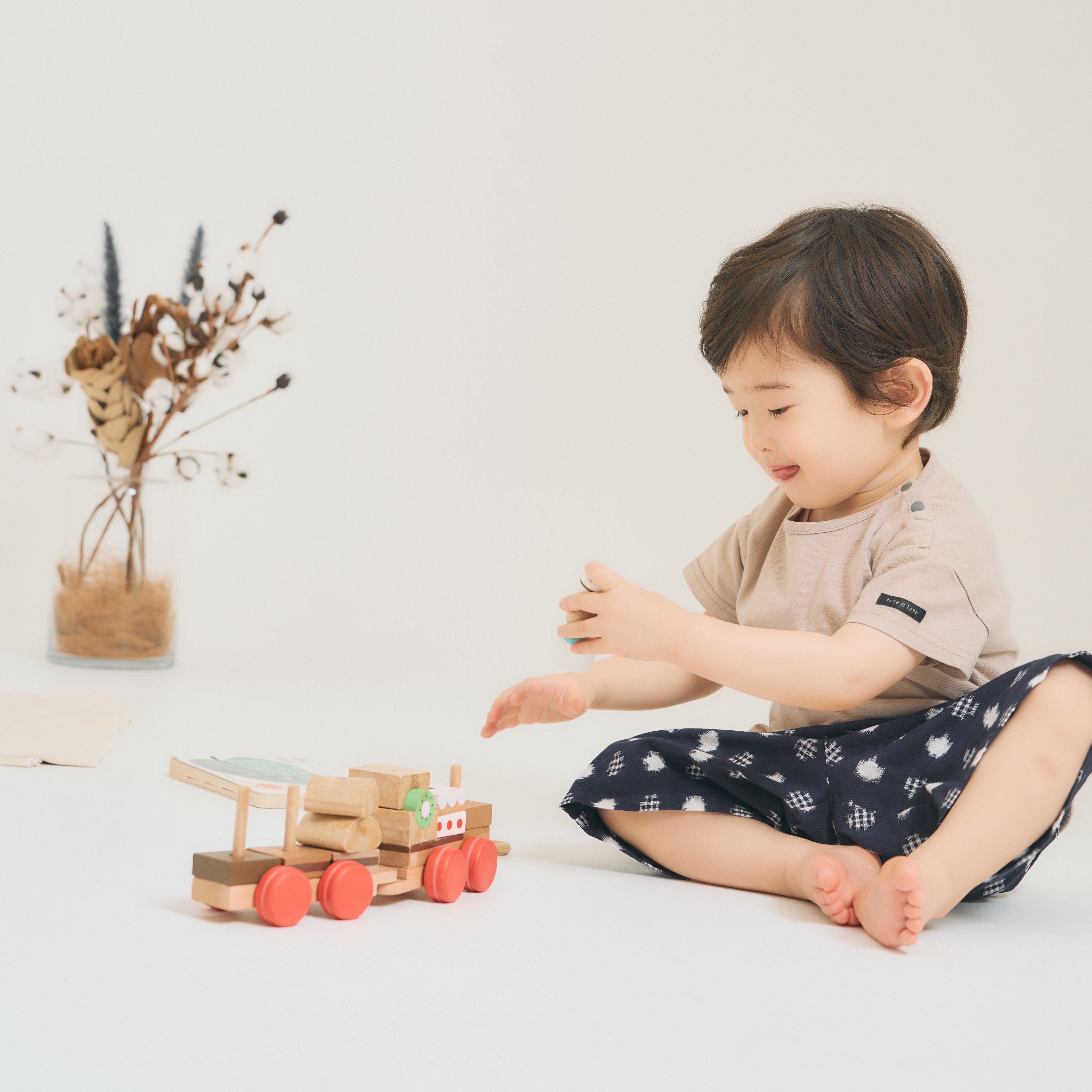 久留米絣 子供用 | もんぺっぺ スタイチーフ | 紺水玉格子 | TAKUMI Collection