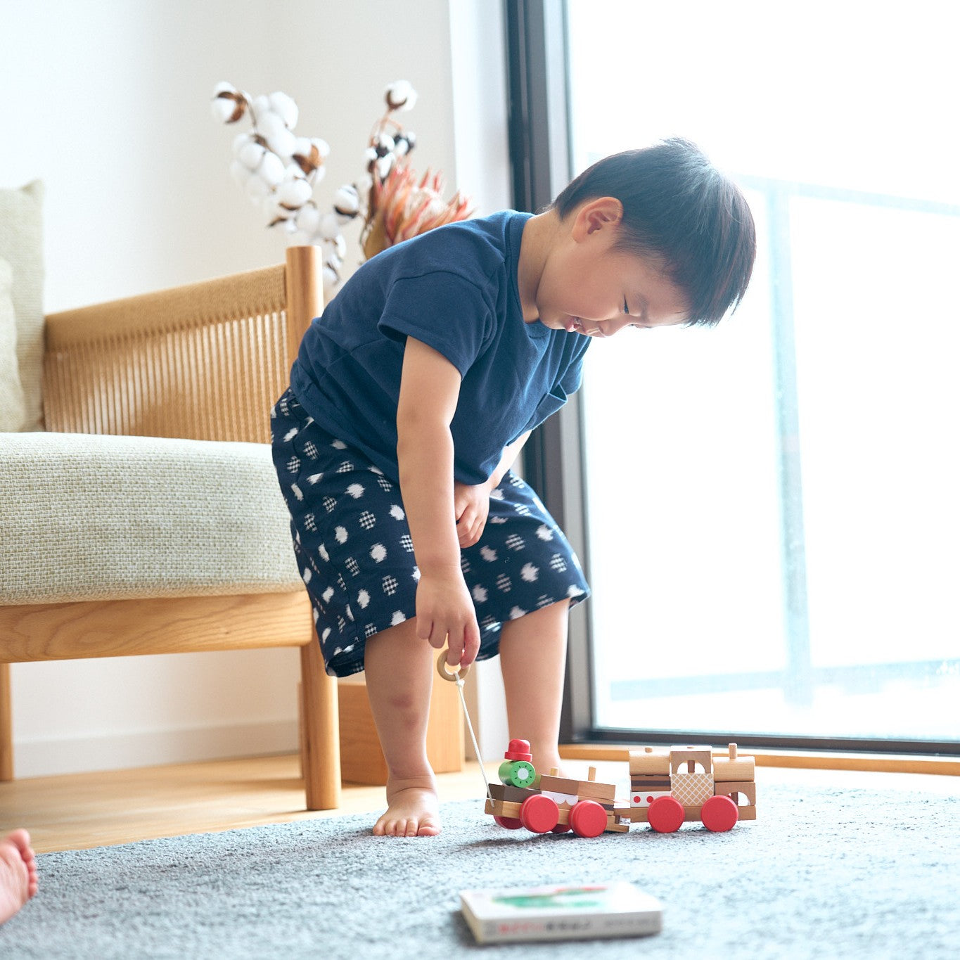 久留米絣 子供用 | もんぺっぺ スタイチーフ | 紺水玉格子 | TAKUMI Collection