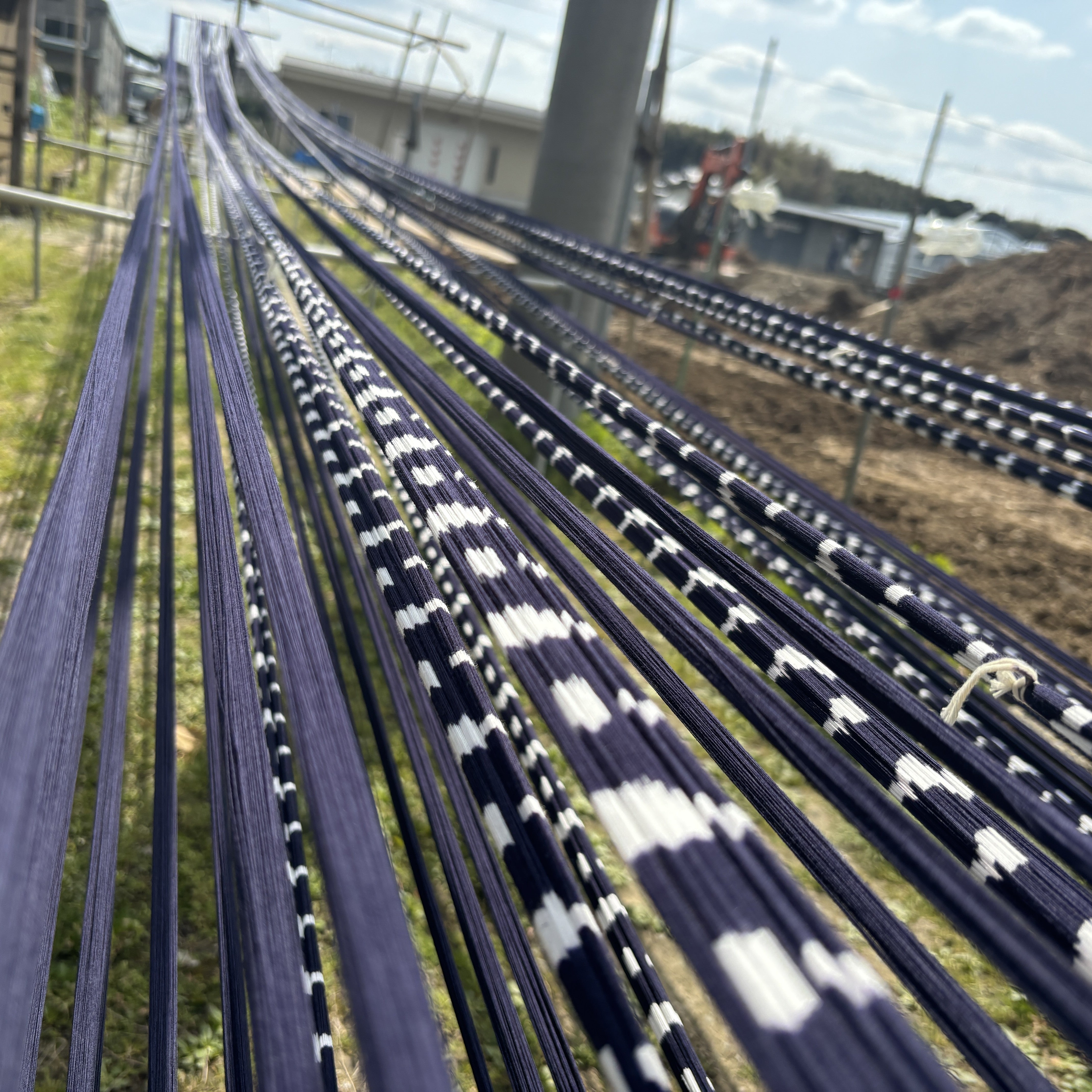 久留米絣 子供用 | もんぺっぺ スタイチーフ | 紺水玉格子 | TAKUMI Collection